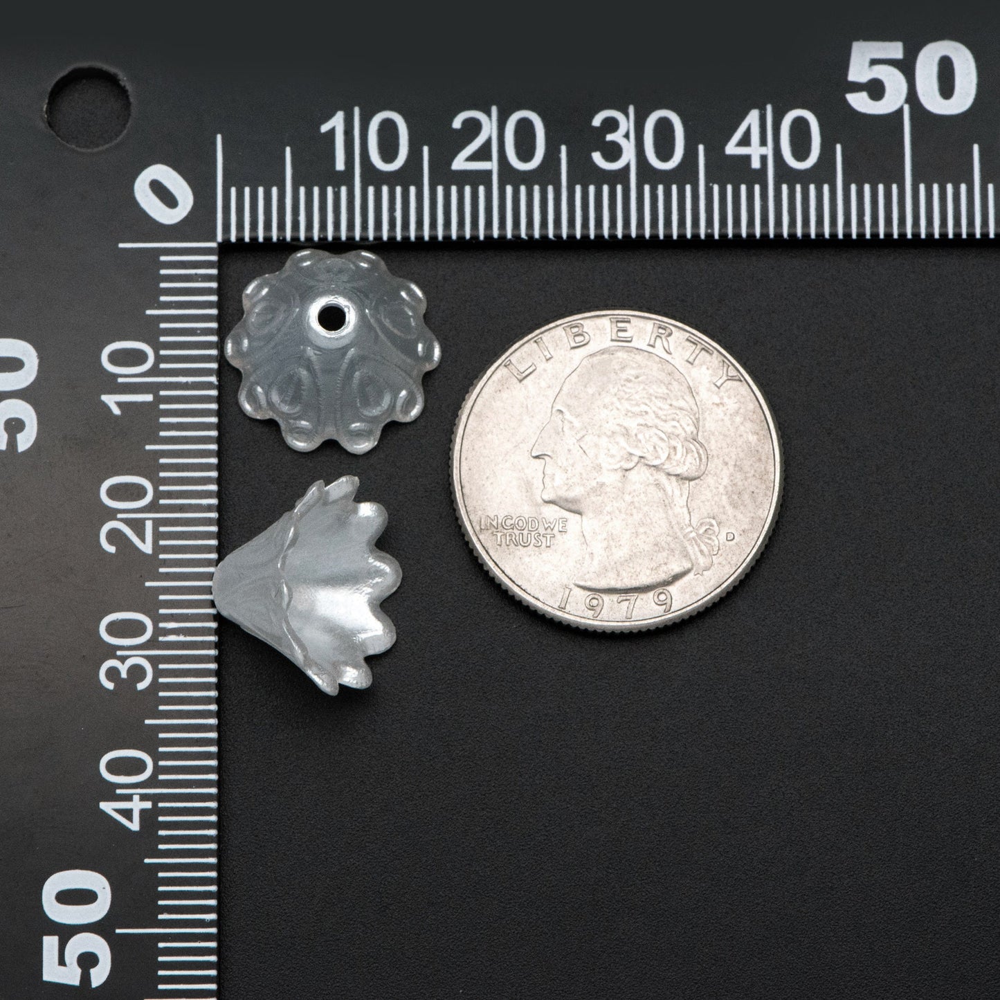 30pcs Plastic Acrylic Bead Caps 15mm, Pearly Pearl White Color (#SL033)