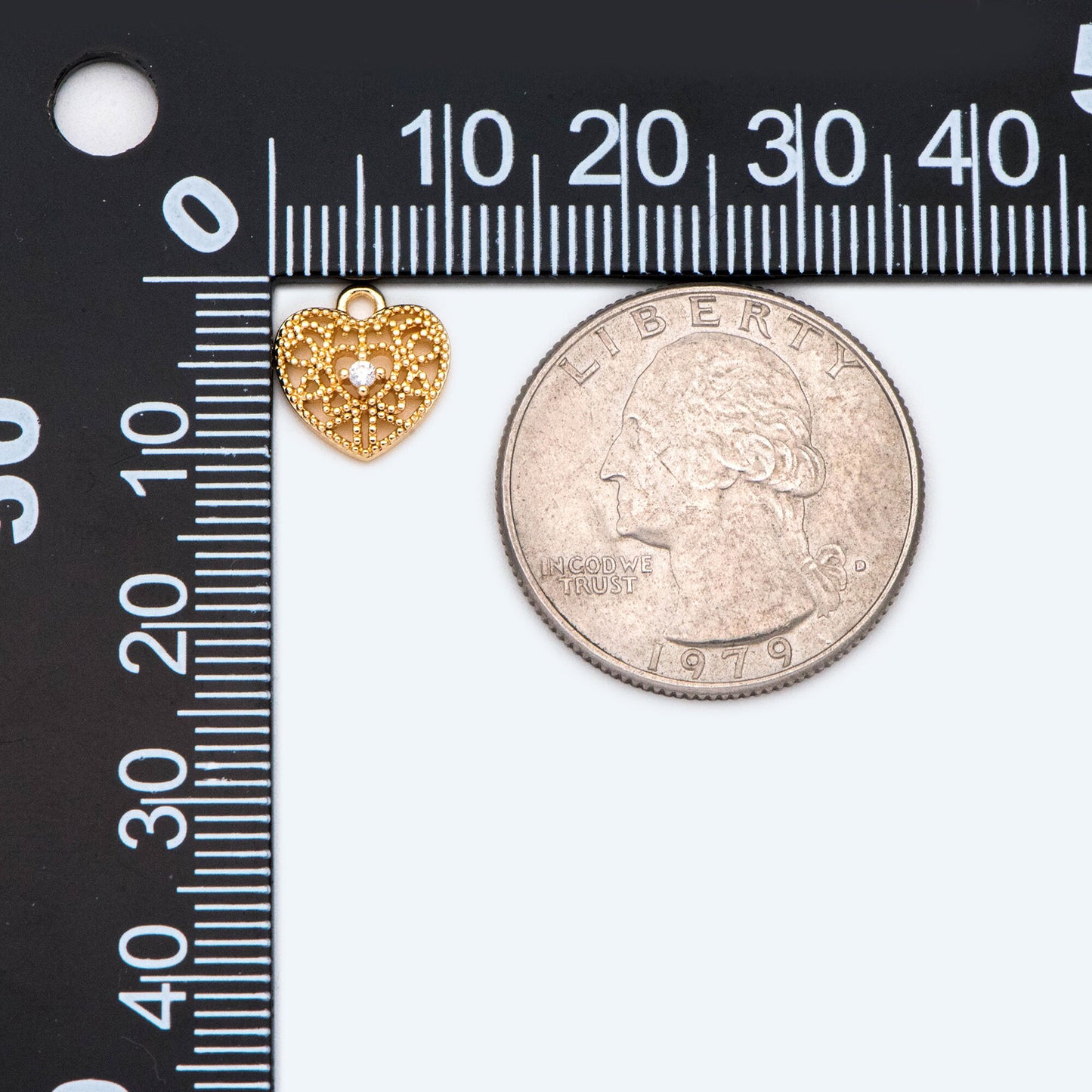 8pcs Gold Filigree Heart Charms: 18K Gold Plated Pendants (GB-1998)