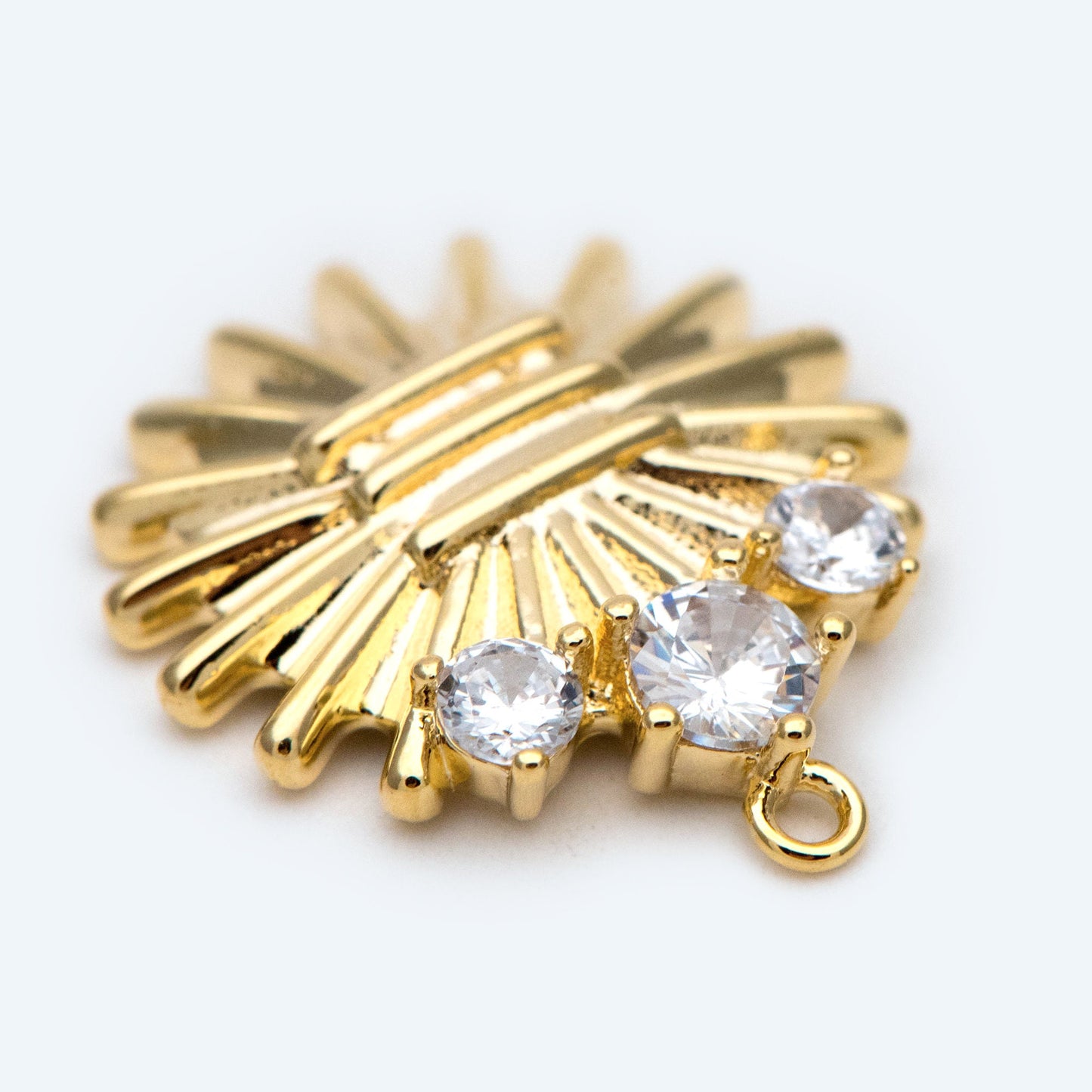 4pcs CZ Pave Gold Round Medallion Charm, Sun Pendant, Jewelry Supply (GB-1232-F)