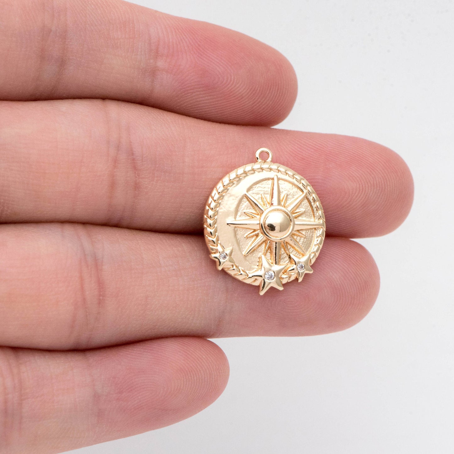 4pcs Gold Sun and Star Charms 20x17mm, 18K Gold plated Brass, CZ pave Sun Disc Pendants (GB-1232-H)