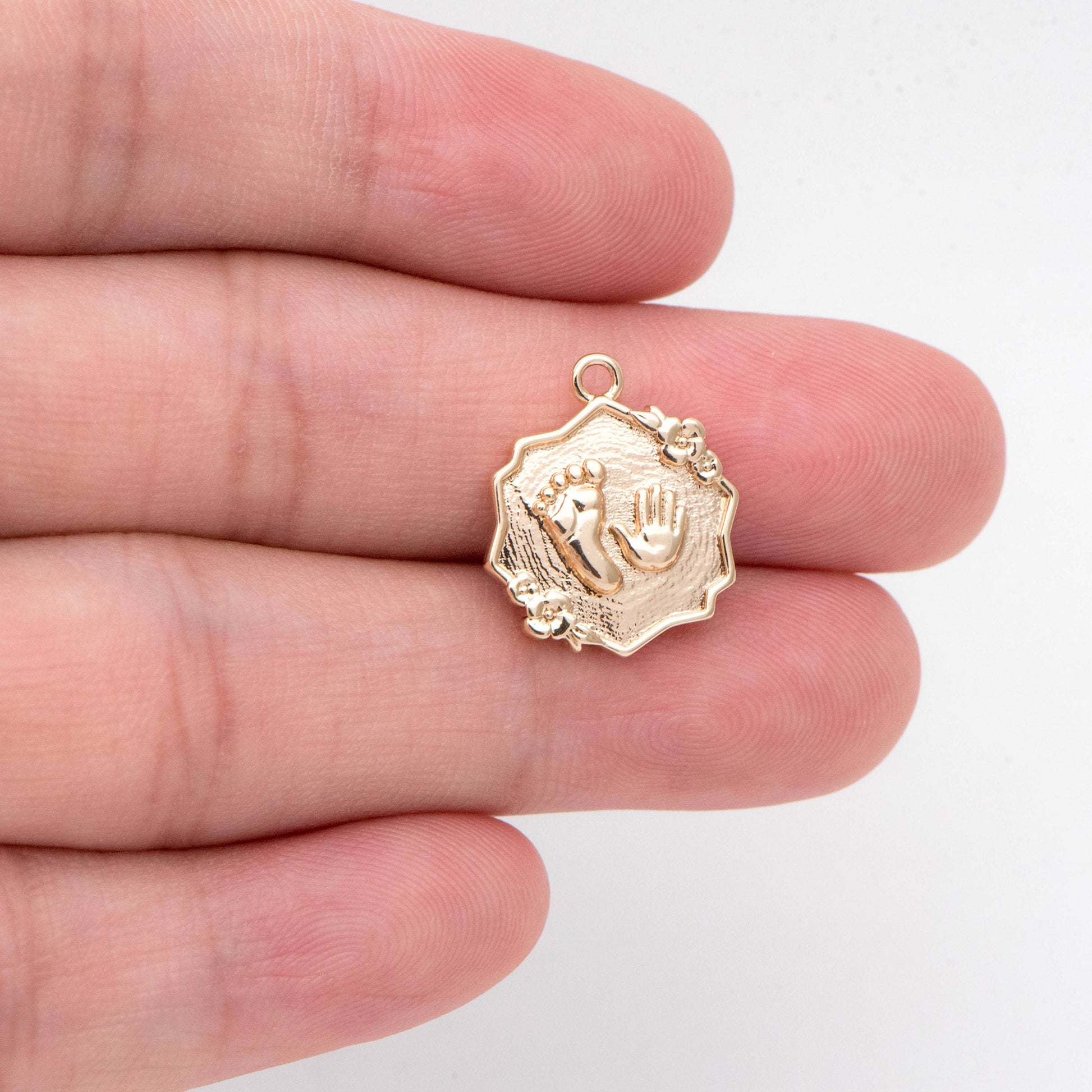 4pcs Footprint and Handprint Charm, Jewelry Supplies, Craft Supplies (GB-2506)