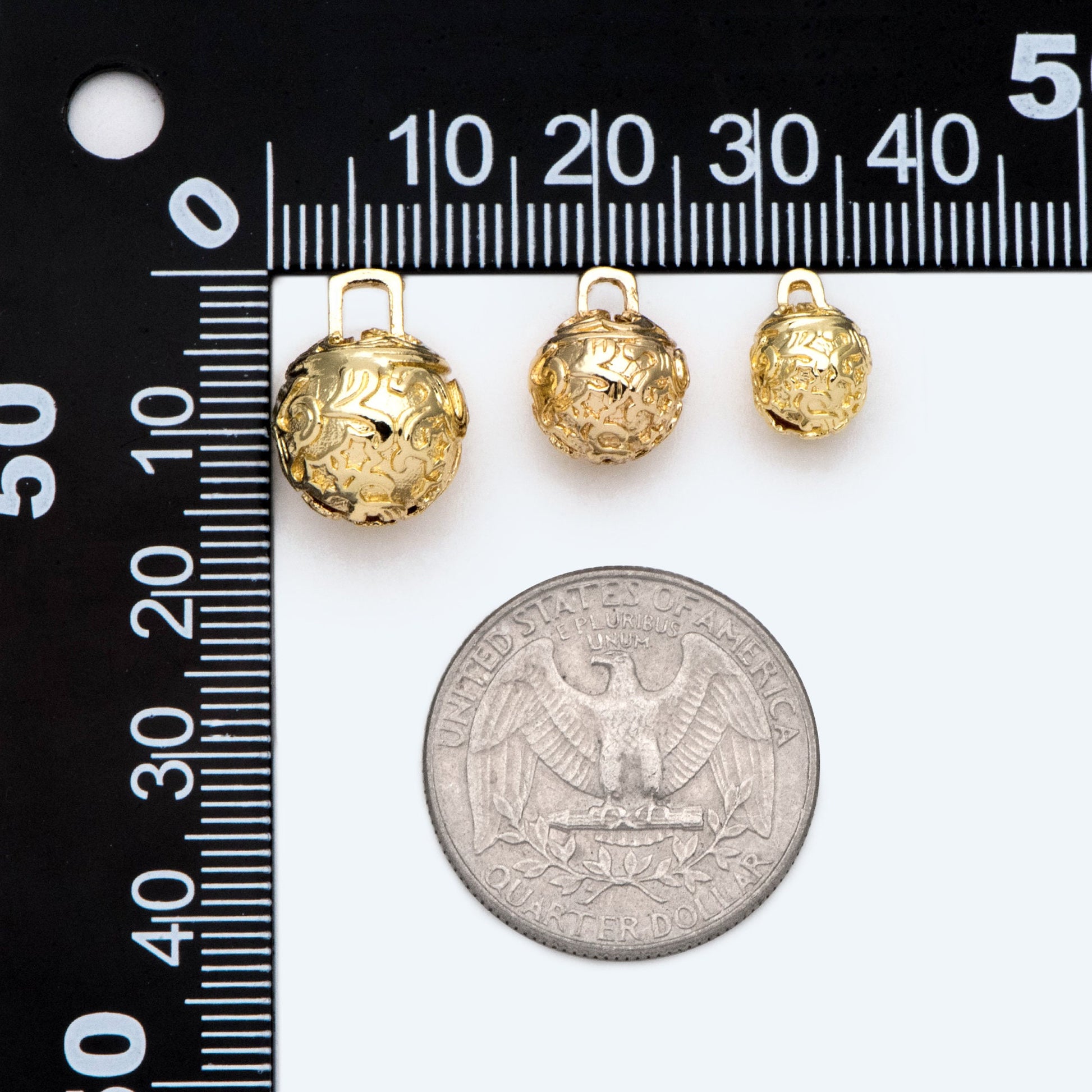 10pcs Gold Carved Star Sky Tinkle Bell, Jingle Bell, Dangle Charms Pendants (GB-2545)