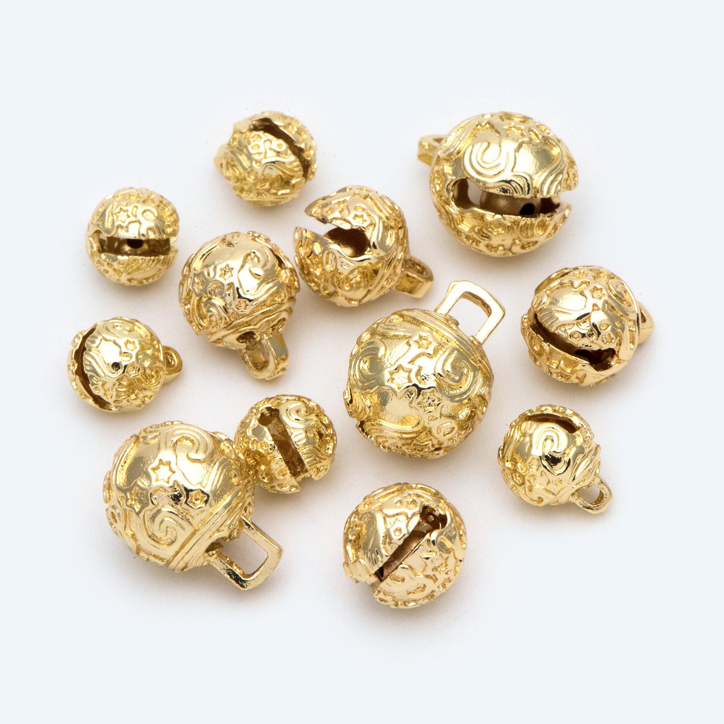 10pcs Gold Carved Star Sky Tinkle Bell, Jingle Bell, Dangle Charms Pendants (GB-2545)