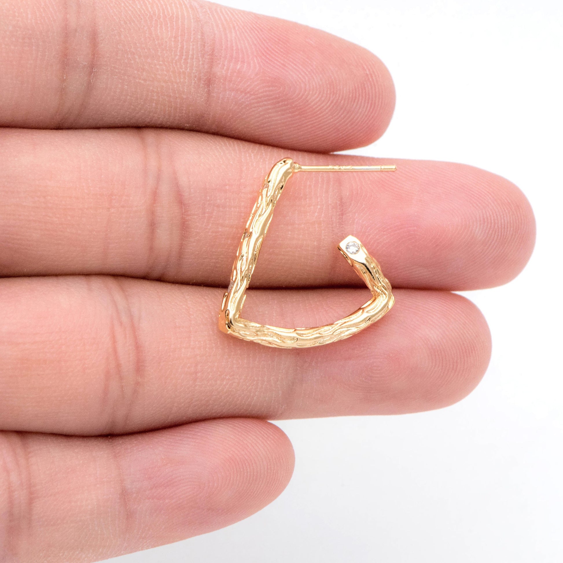 4pcs Triangle Bar Ear Posts 21mm, Gold Plated Brass, Geometric Rustic Earring Studs (GB-2605)