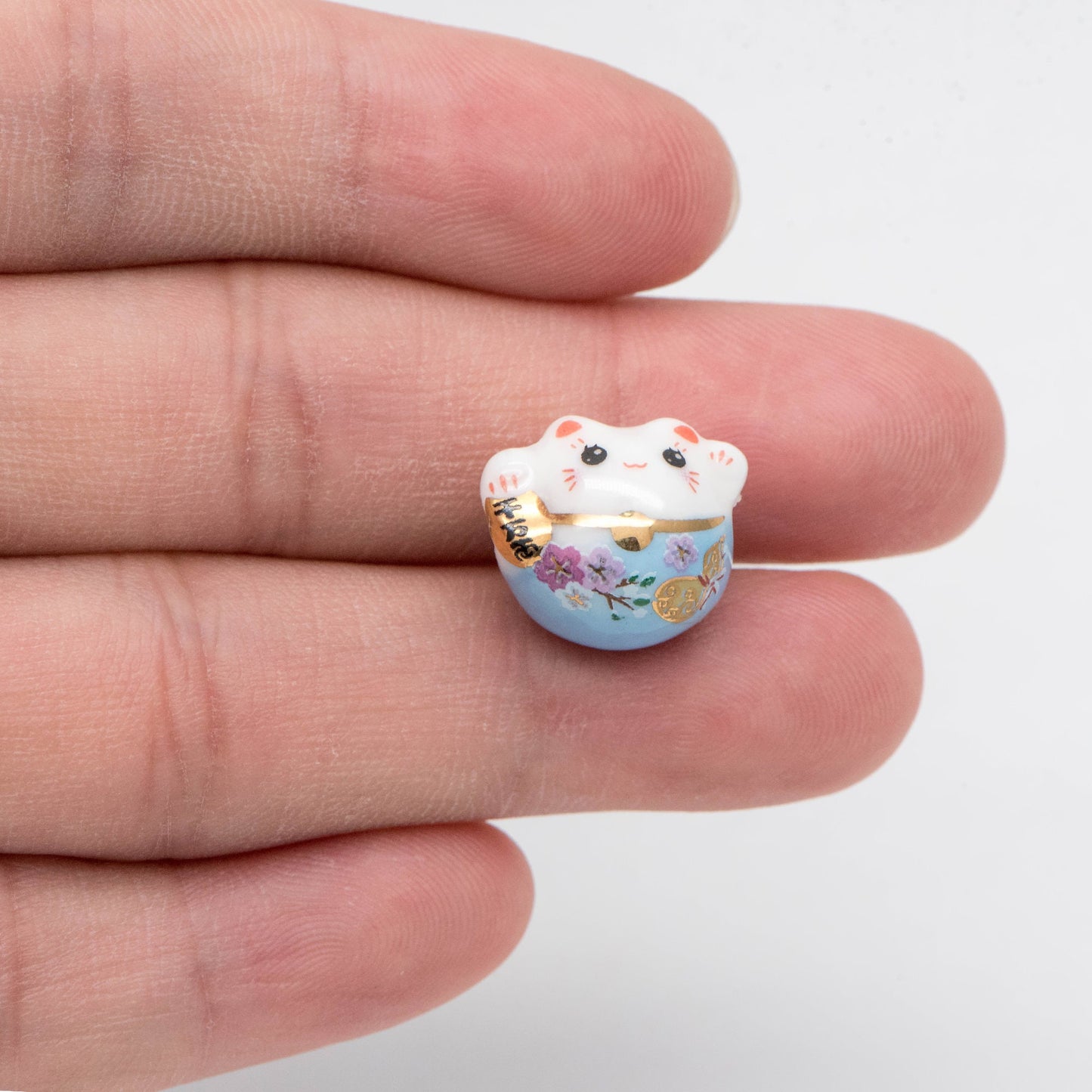 10 beads- Porcelain Lucky Cat beads 15mm, Ceramic Maneki Neko, Drilled Through, Yellow Pink Blue Red Black, Kawaii Cat Charms-(TC-157)