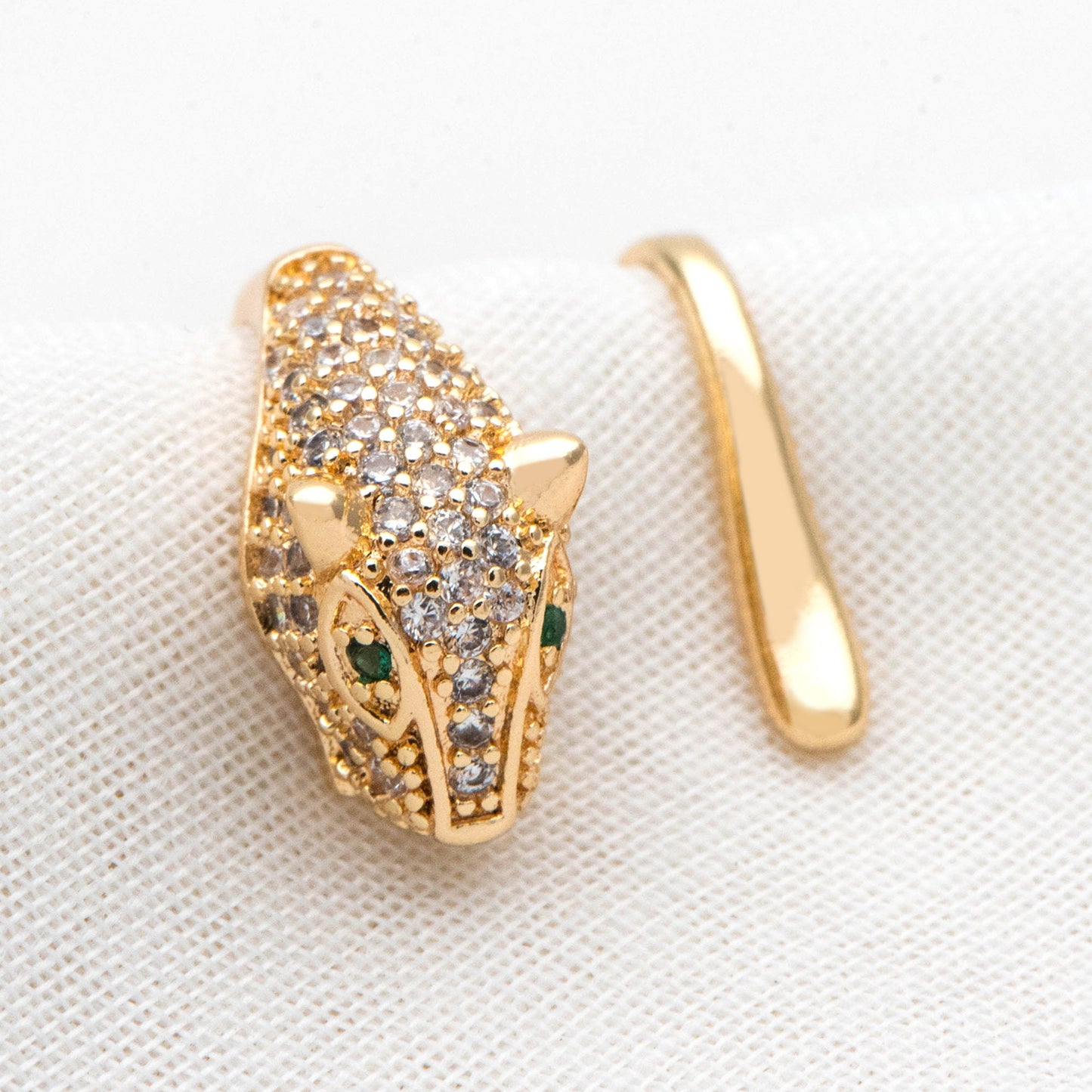 2pcs CZ Pave Leopard Ear Cuff, Cartilage, Dainty Earcuff Earring (GB-1665-B)