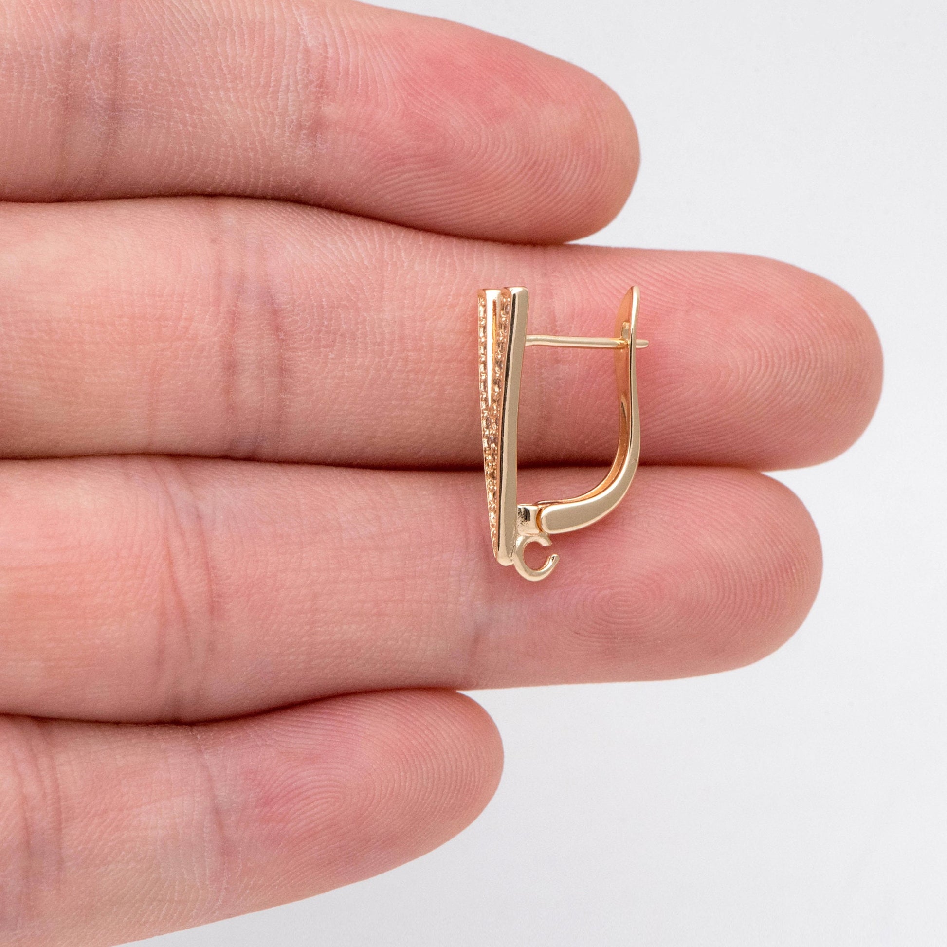 4pcs CZ Pave Gold Click-in Style Leverback Earring, V Shape Earring, Gold plated on Brass Earring Finding (GB-3002-D)