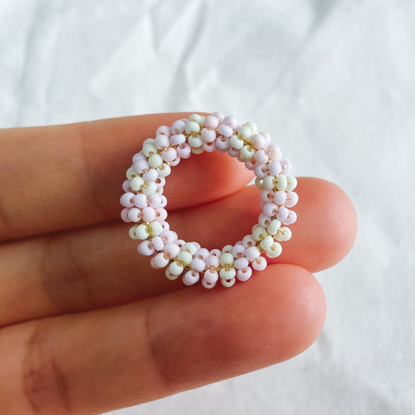 4pcs Beaded Hoop Findings: Pastel Glass Bead Circle, 25mm (FB-077)