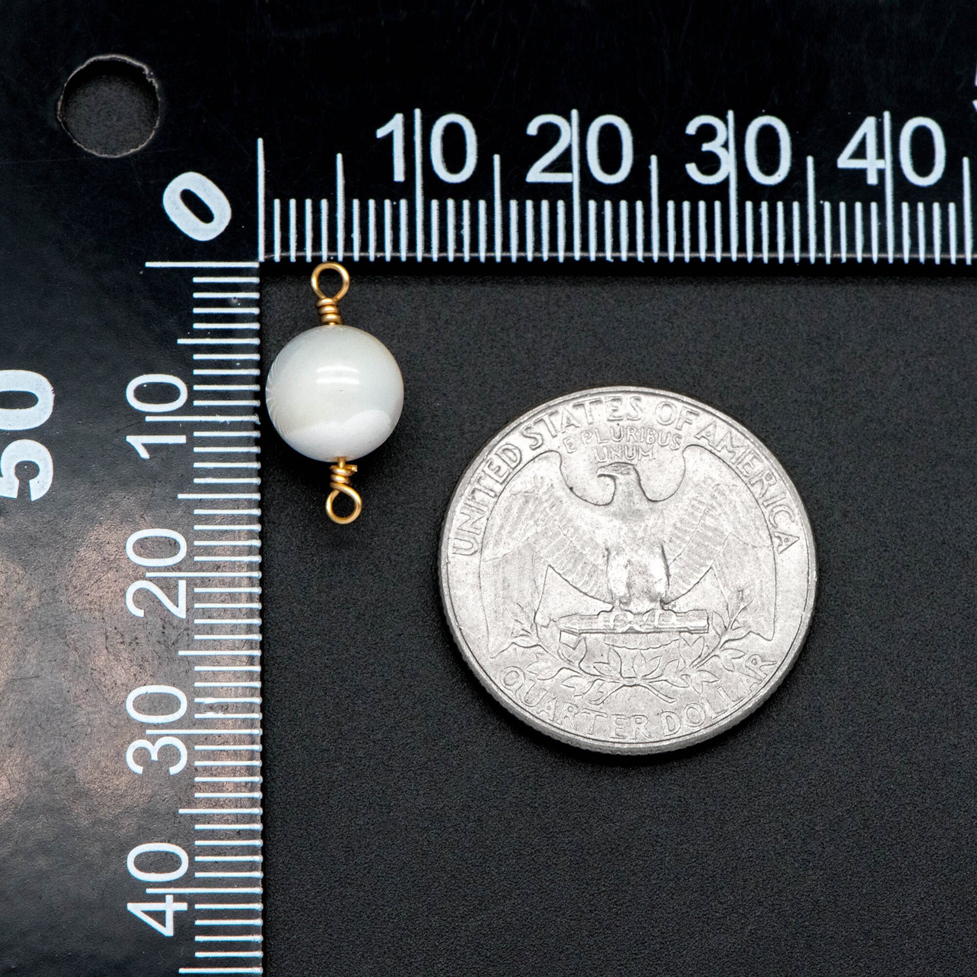 10pcs White Mother of Pearl Connector, Smooth Round Shell Charms, Natural MOP Ball Pendants, Gold Wired Findings Wholesale -(V1384)