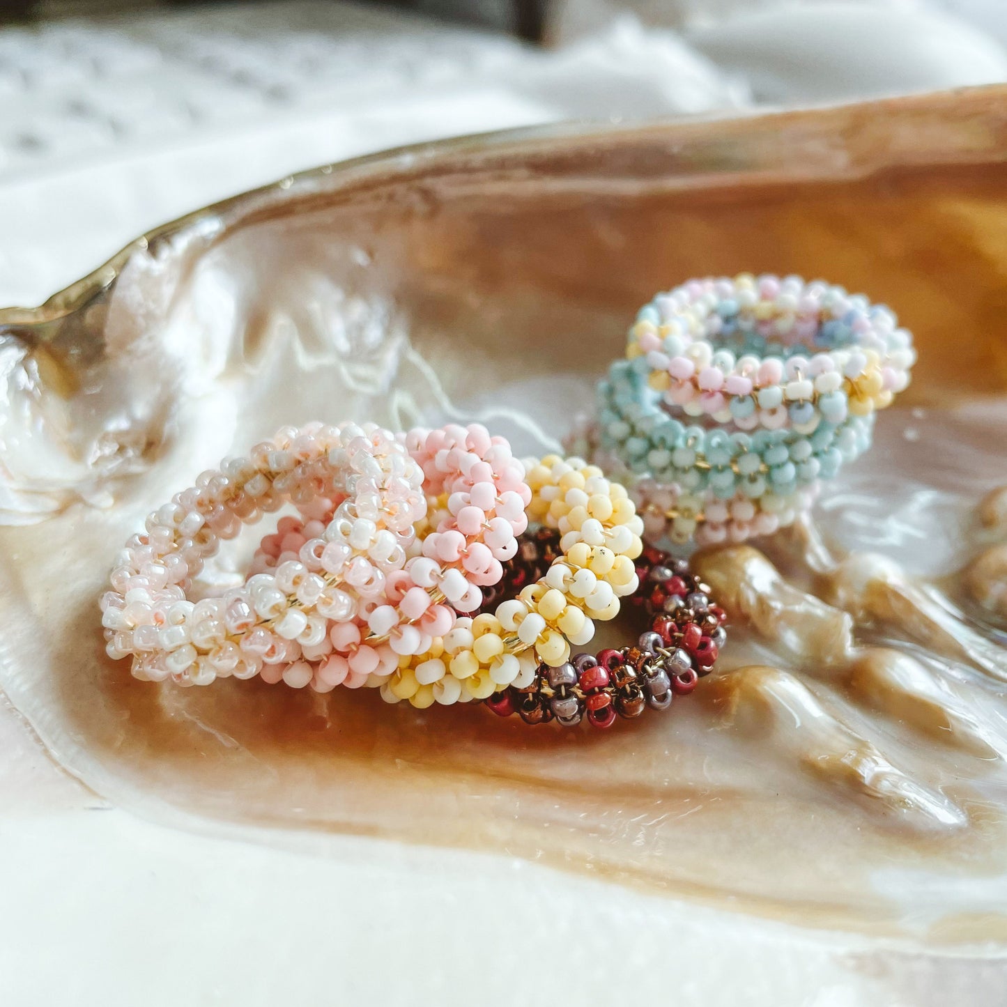 4pcs Beaded Hoop Findings: Pastel Glass Bead Circle, 25mm (FB-077)