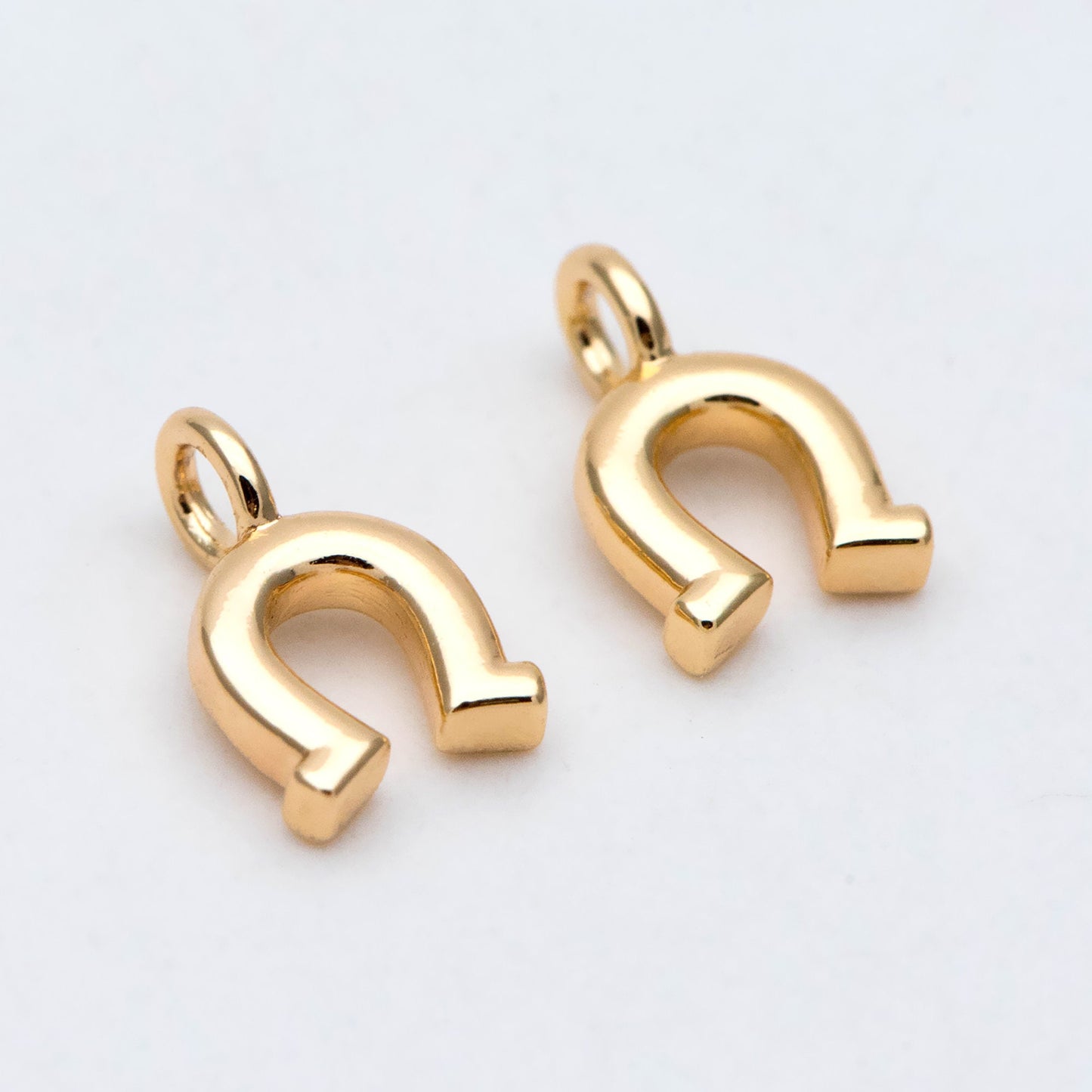 10pcs Gold Horseshoe Charm 9x5.5mm, 18K Gold plated Brass, U-shaped Pendant (GB-2963)