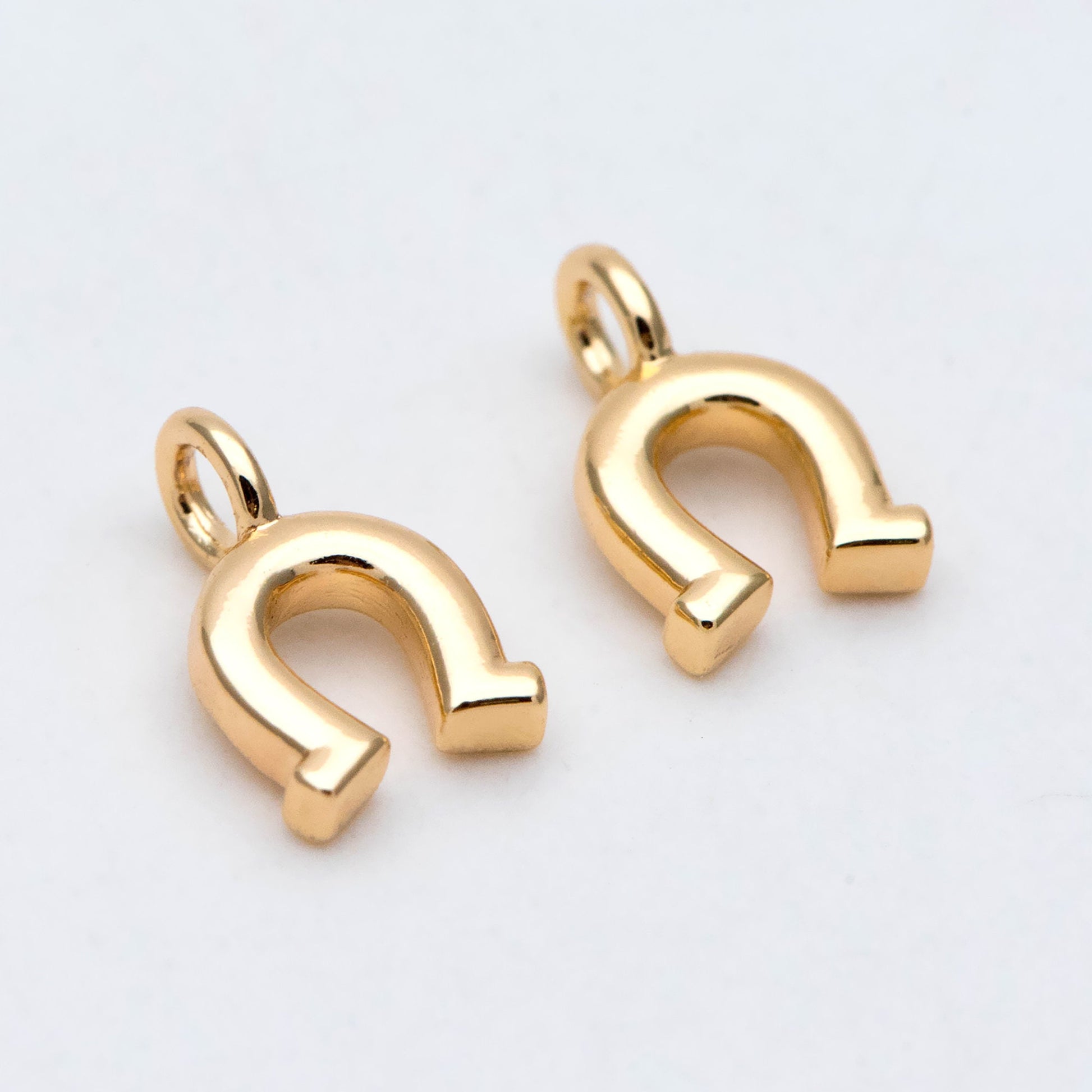 10pcs Gold Horseshoe Charm 9x5.5mm, 18K Gold plated Brass, U-shaped Pendant (GB-2963)