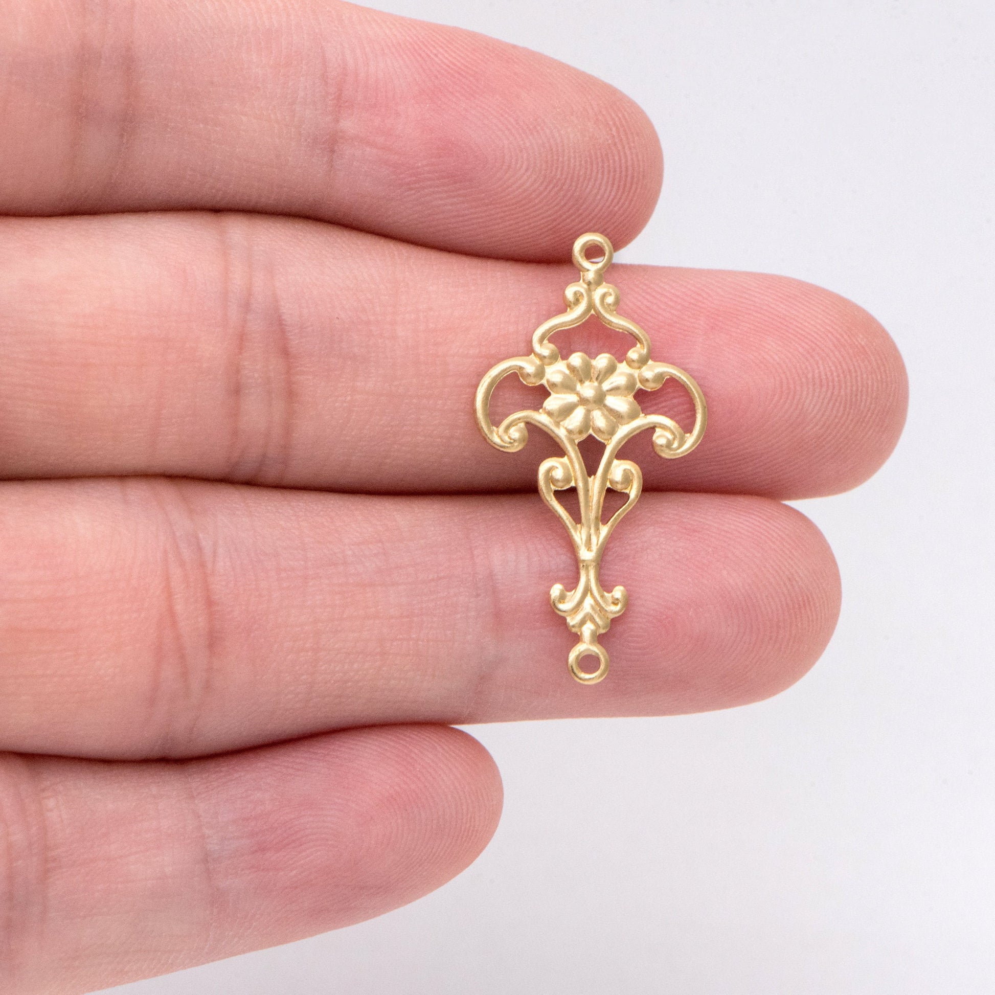 10pcs Raw Brass Filigree Charm Pendants 28.5x15mm, Brass Findings Wholesale (RB-215)
