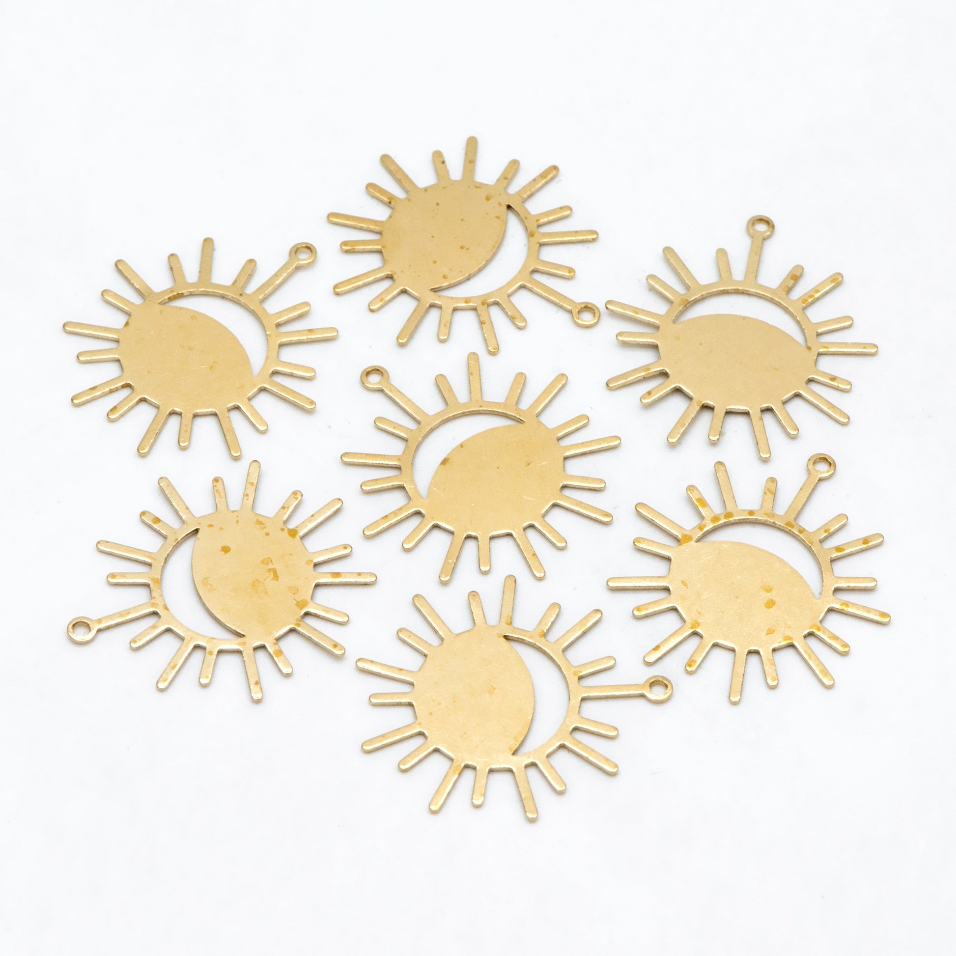 10pcs Raw Brass Sun Charm Pendants 25x23mm, Brass Findings Wholesale (RB-222)