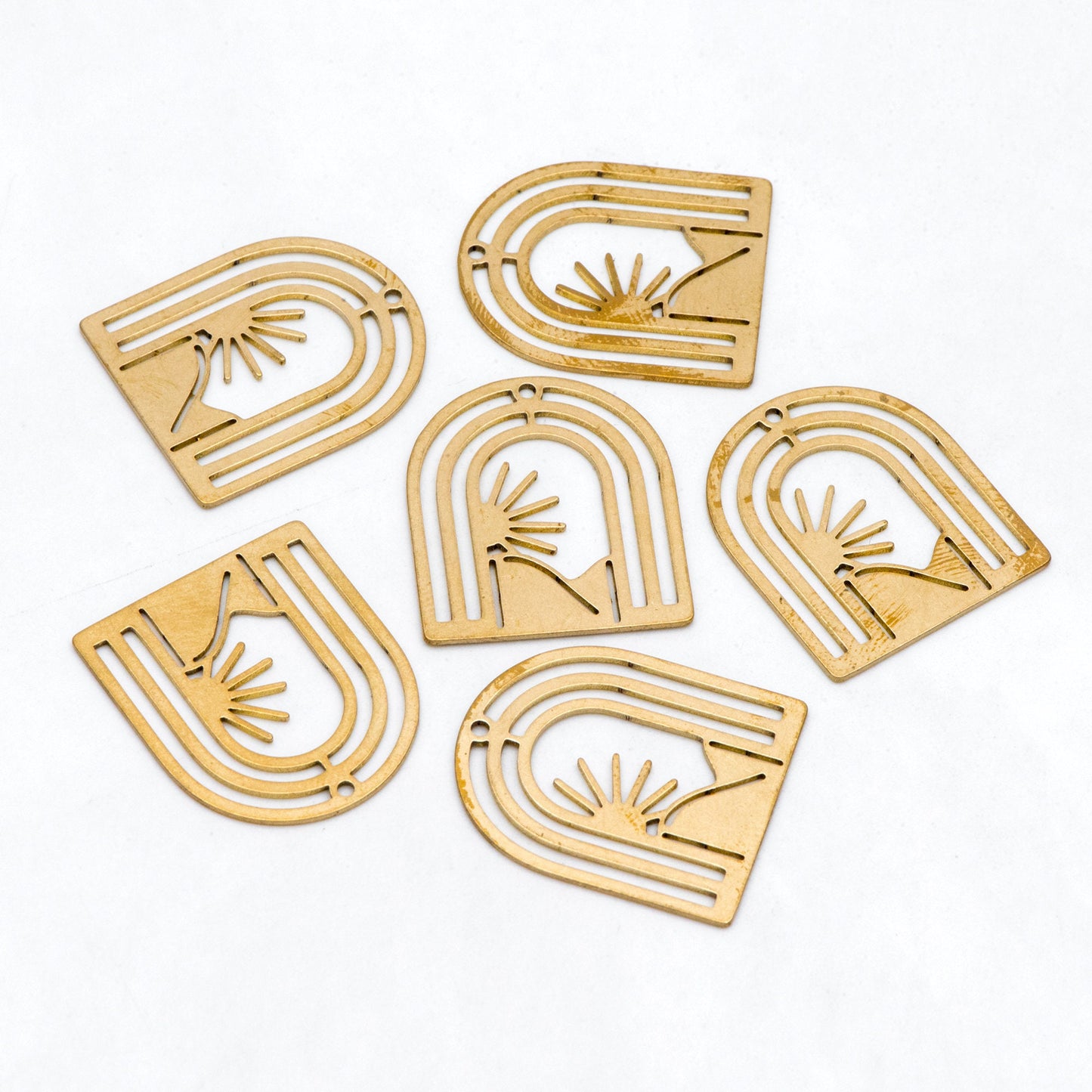 10pcs Raw Brass Sun Mountain Pendant, Domed Sun Earring Charms, Brass Findings Wholesale (RB-289)