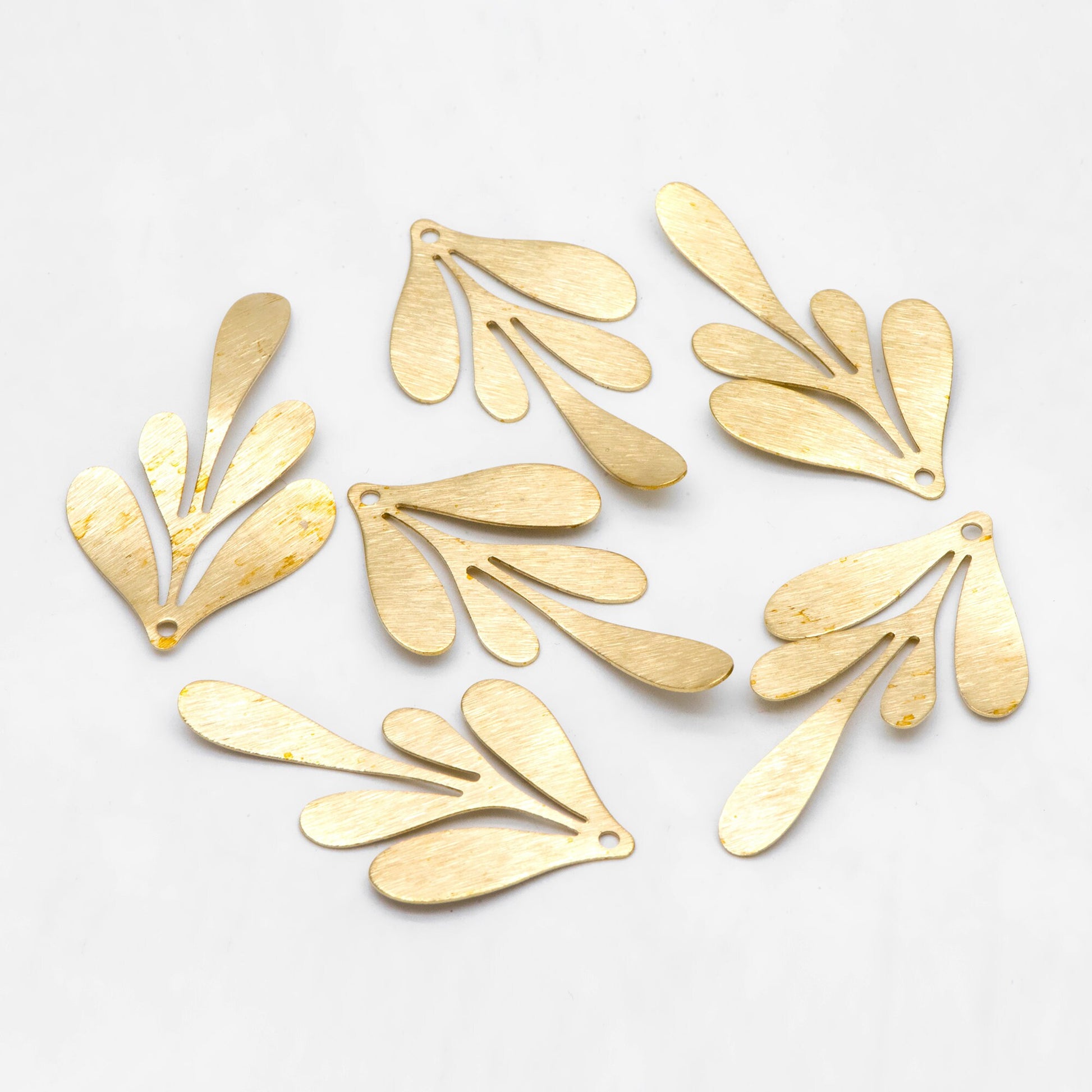10pcs Raw Brass Brushed Leaf Charm Pendants 46x27mm, Brass Findings Wholesale (RB-300)