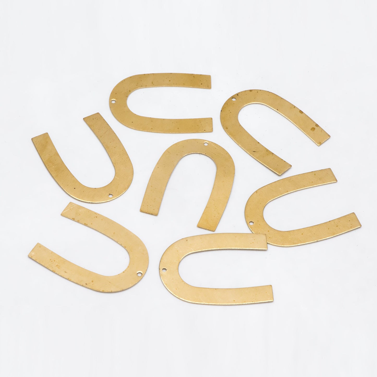 10pcs Raw Brass U Shaped Charms 35x27mm, Brass Findings Wholesale (RB-239)