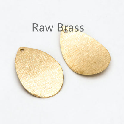 10pcs Raw Brass Brushed Teardrop Pendants 26x17mm, Geometric Curved Teardrop Charms (RB-204)