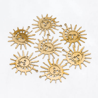 10pcs Raw Brass Sun and Moon Charm Pendants 31.5x30mm, Brass Findings Wholesale (RB-267)