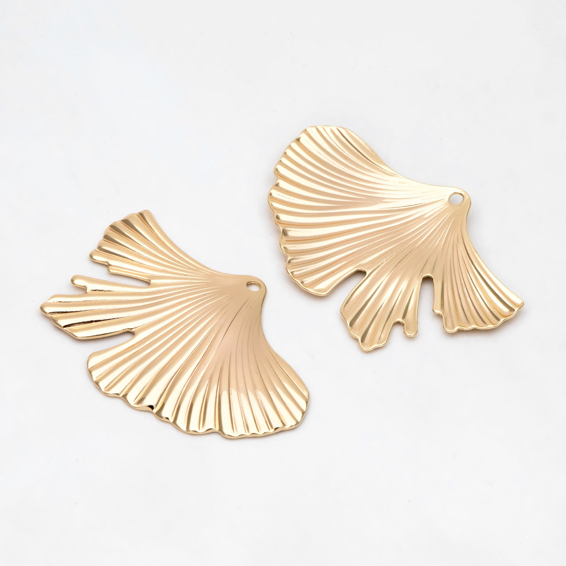 10pcs Gold/ Rhodium plated Brass Ginkgo Leaf Pendant Charms 30x46mm, Lead Nickel Free (GB-3057-C)