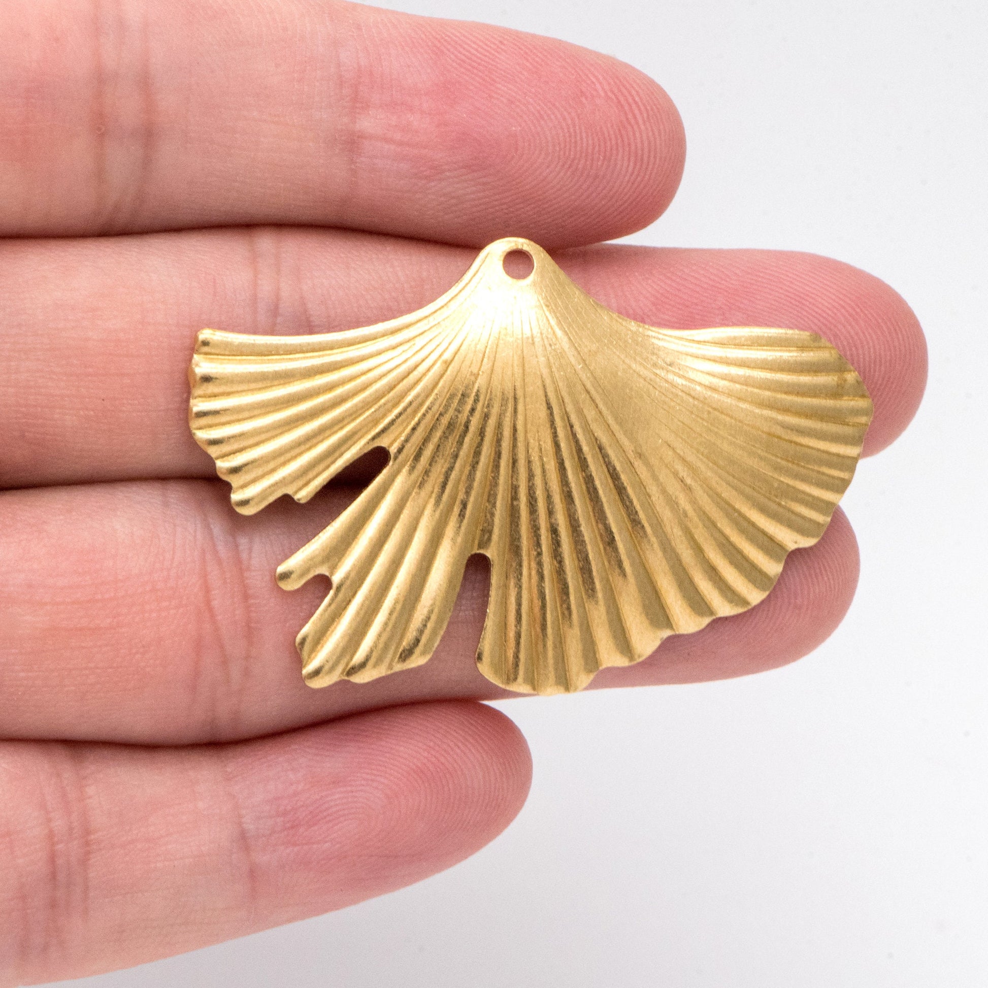 10pcs Raw Brass Ginkgo Leaf Charm Pendants 30x46mm, Brass Findings Wholesale (RB-298)