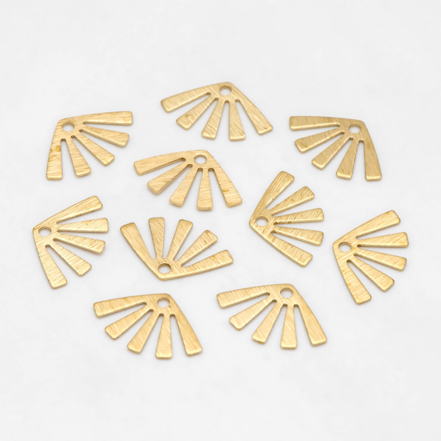 20pcs Raw Brass Brushed Sun Charms 15x10mm, Solid Brass Fan Pendants Wholesale (RB-306)
