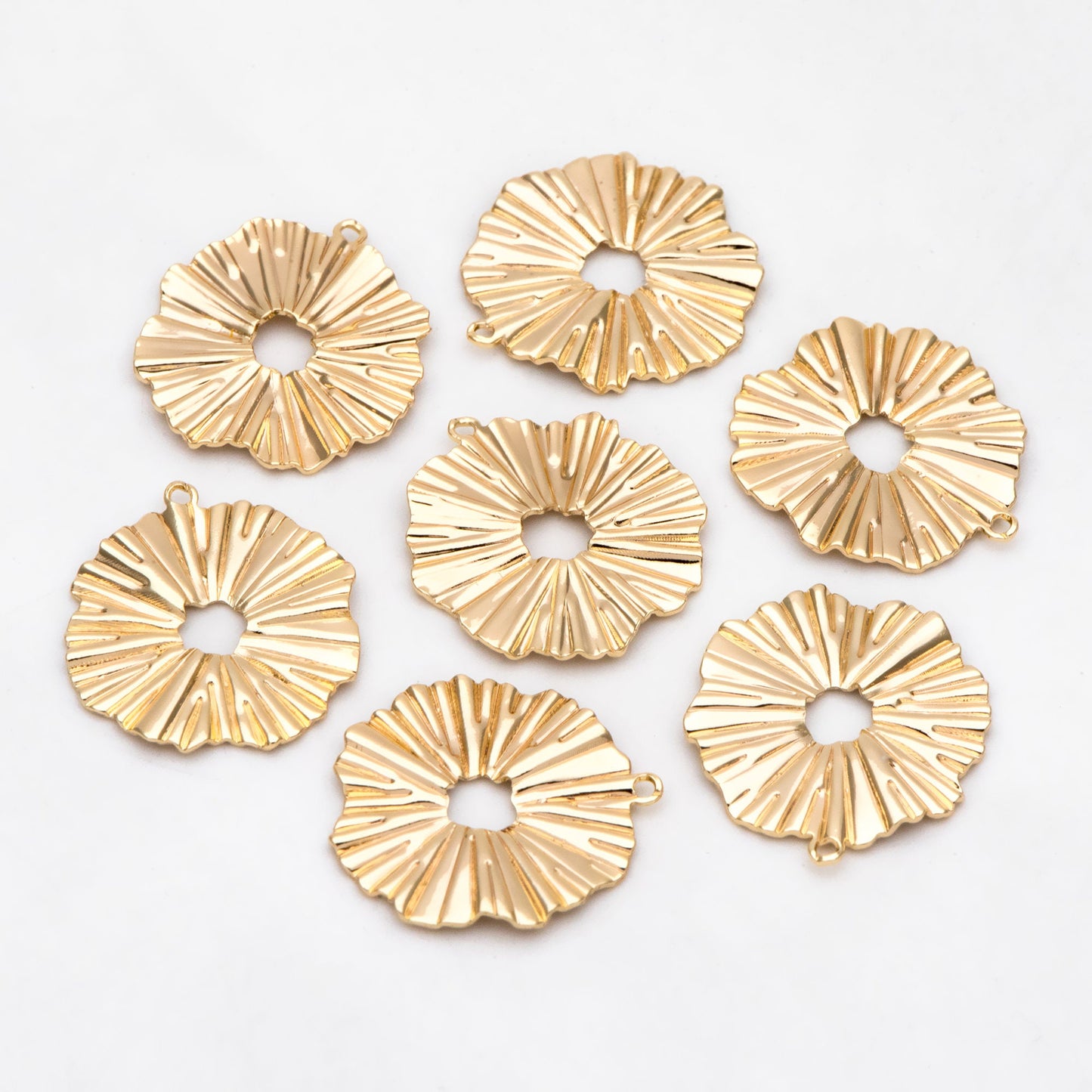 10pcs Gold Wrinkled Circle Charms 20x18mm, 18K Gold plated Brass, Disk Sun Pendants (GB-1404-F)