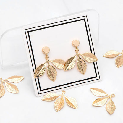 10pcs Gold plated Brass Leaf Charm, Dainty Plant Pendant, 30x23mm, Lead Nickel Free (GB-3045)