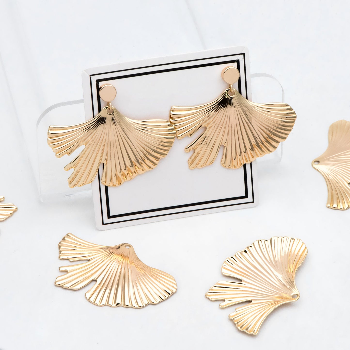 10pcs Gold/ Rhodium plated Brass Ginkgo Leaf Pendant Charms 30x46mm, Lead Nickel Free (GB-3057-C)