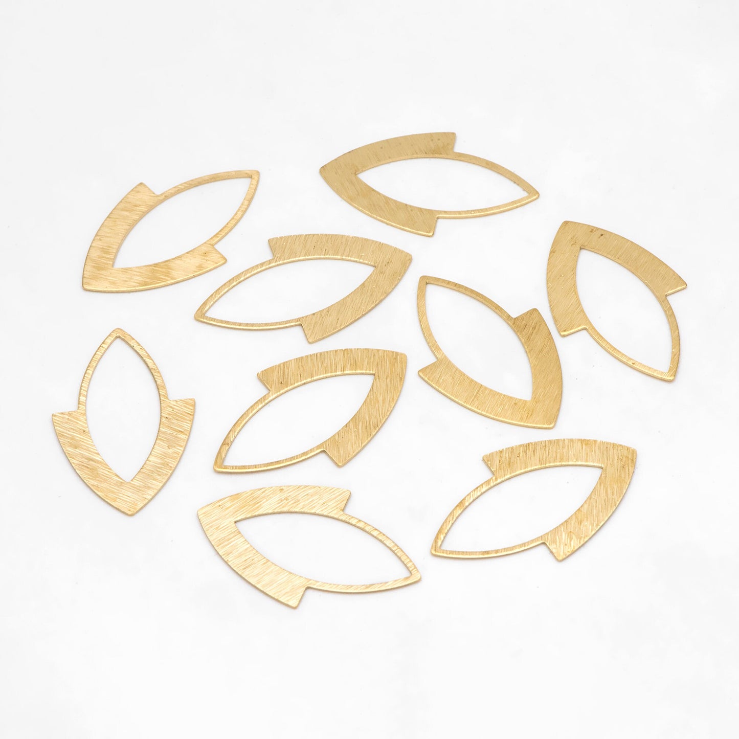 10pcs Raw Brass Marquise Charm, Textured Pendant, 34x21mm, Brass Findings Wholesale (RB-305)