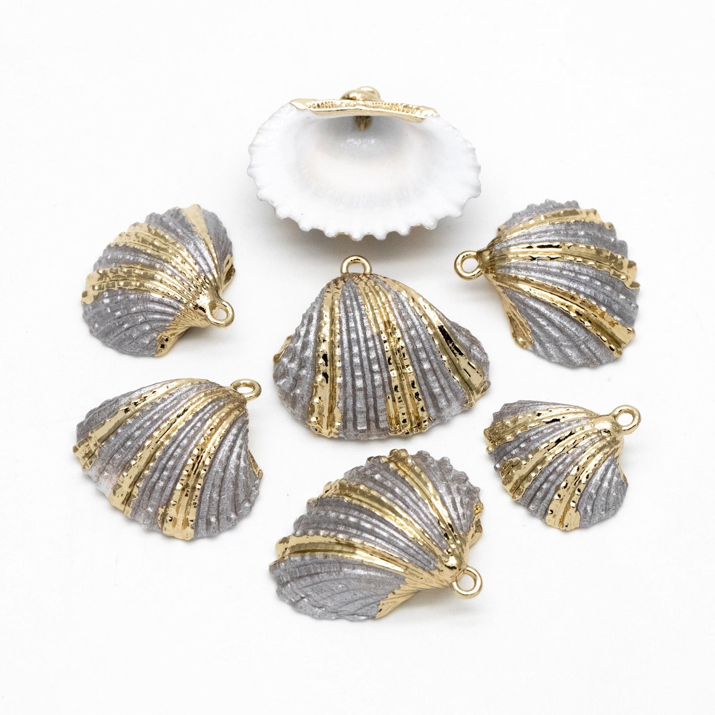 10pcs Natural Shell Charms, Gold plated Shell Pendants, Grey Striped Pattern (#V1400)