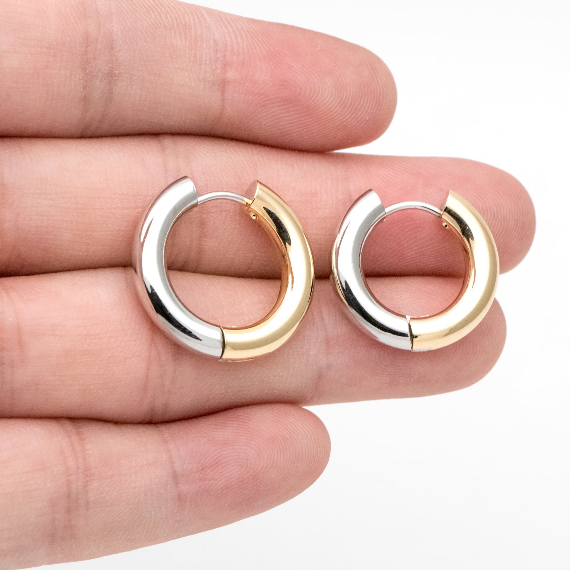 4pcs Gold and Silver Two Tone Chunky Hoop Huggies, 4mm Thick, 18/20/ 22mm, Stainless Steel Hoop Earrings, Minimalist Earrings (GB-3314)