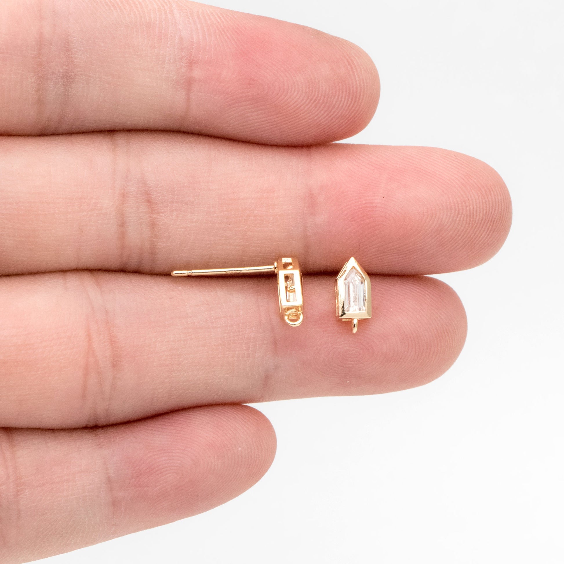4pcs CZ Pave Arrow Earring Studs, 18K Gold plated Brass Ear Posts, Geometric Earring Findings (#GB-3329)
