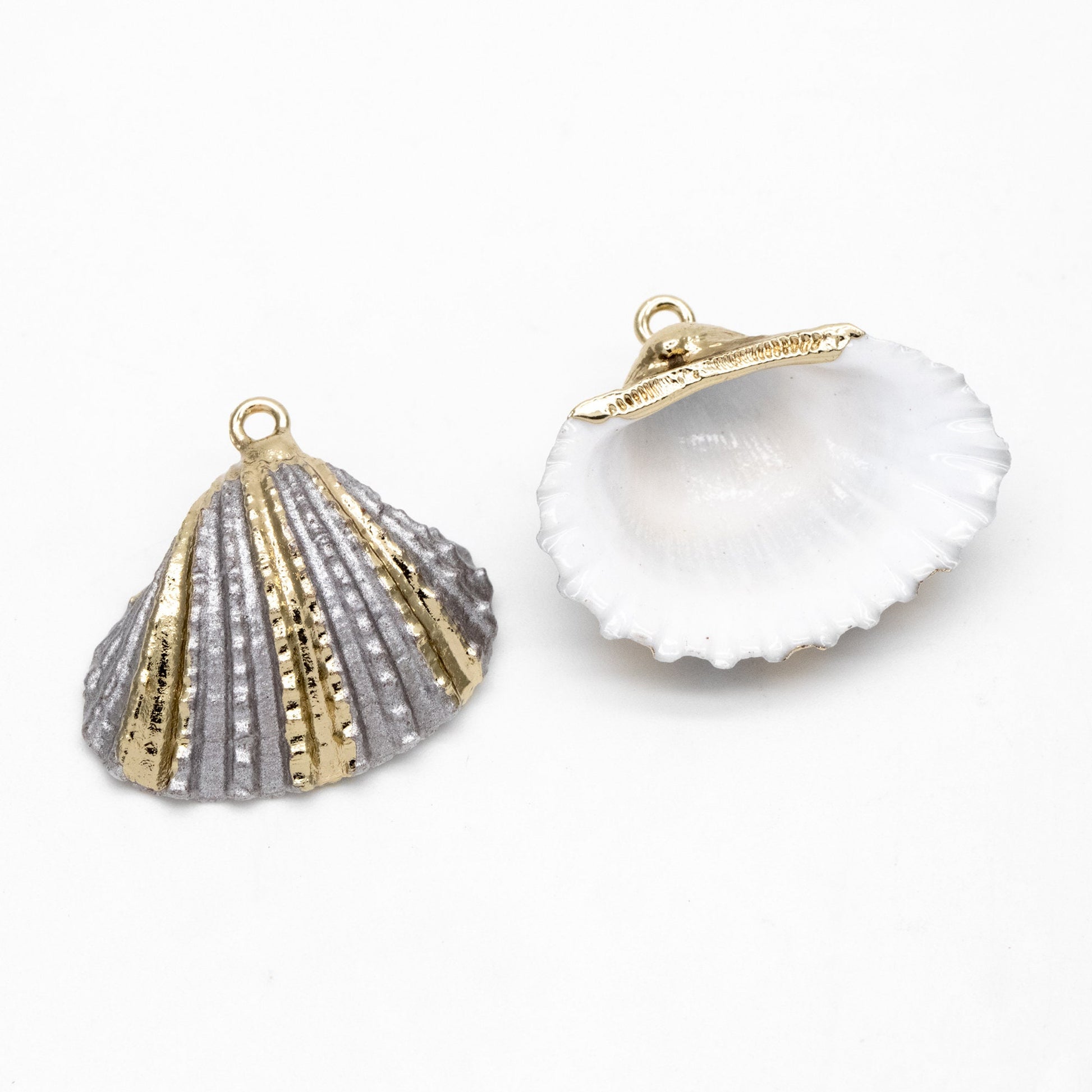 10pcs Natural Shell Charms, Gold plated Shell Pendants, Grey Striped Pattern (#V1400)