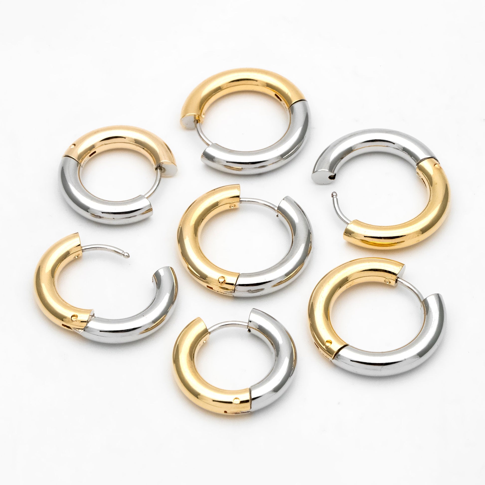 4pcs Gold and Silver Two Tone Chunky Hoop Huggies, 4mm Thick, 18/20/ 22mm, Stainless Steel Hoop Earrings, Minimalist Earrings (GB-3314)