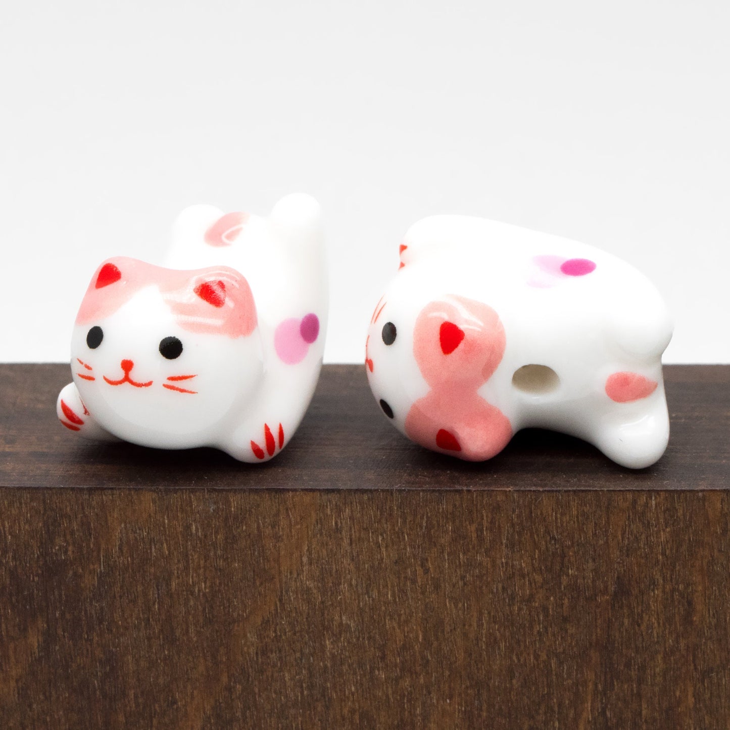 10 beads- Porcelain Lucky Cat beads 20mm, Handmade Ceramic Maneki Neko, Kawaii Animal Beads (TC-171)