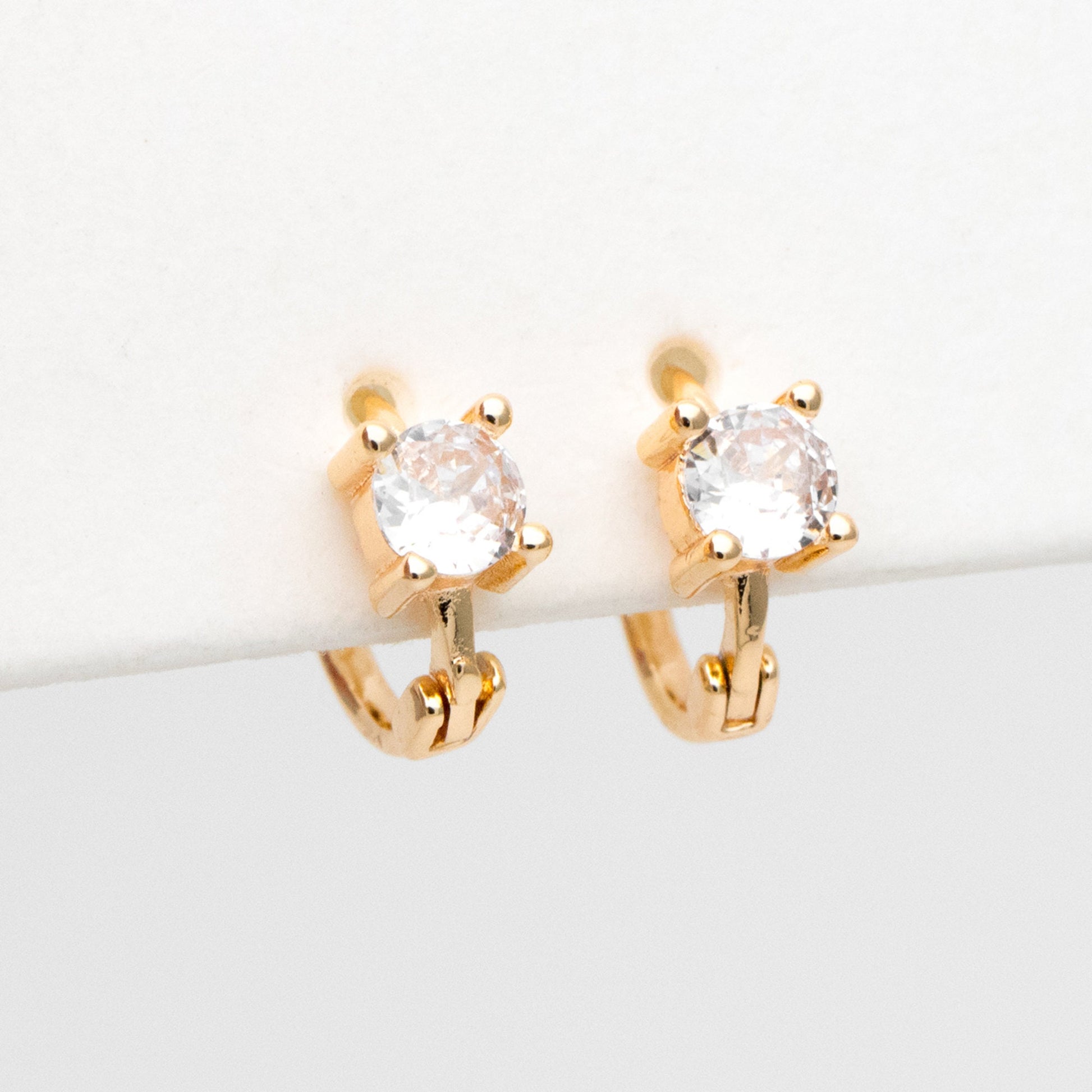 4pcs CZ Pave Tiny Hoop Earrings, Huggie Earrings, Minimalist Earring, Small Gold Hoops Earring (GB-3467-D)