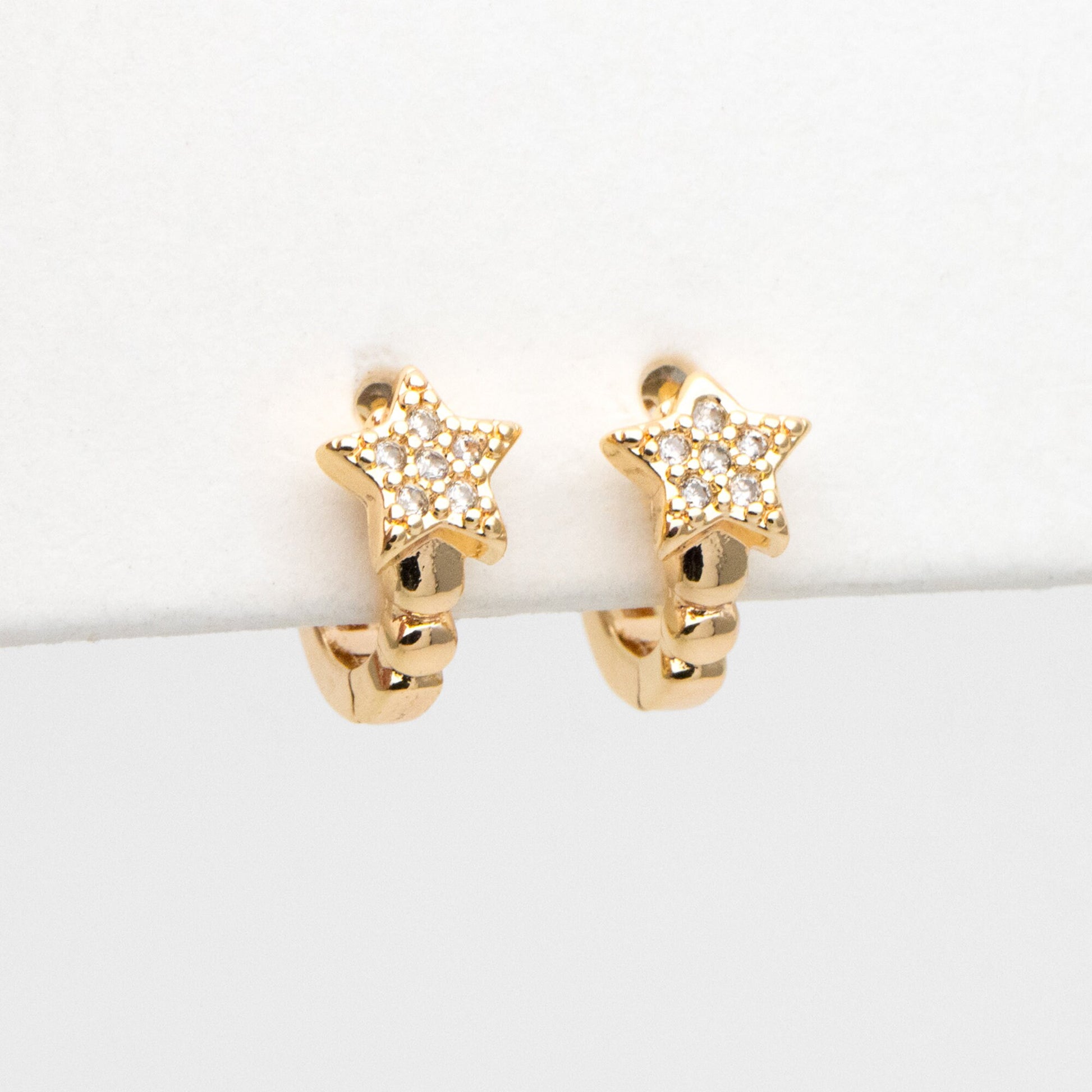 4pcs CZ Paved Tiny Star Hoop Earrings, Round Leverback Ear Hooks, 18K Gold plated Brass, Cartilage Hoop (GB-3399-A)