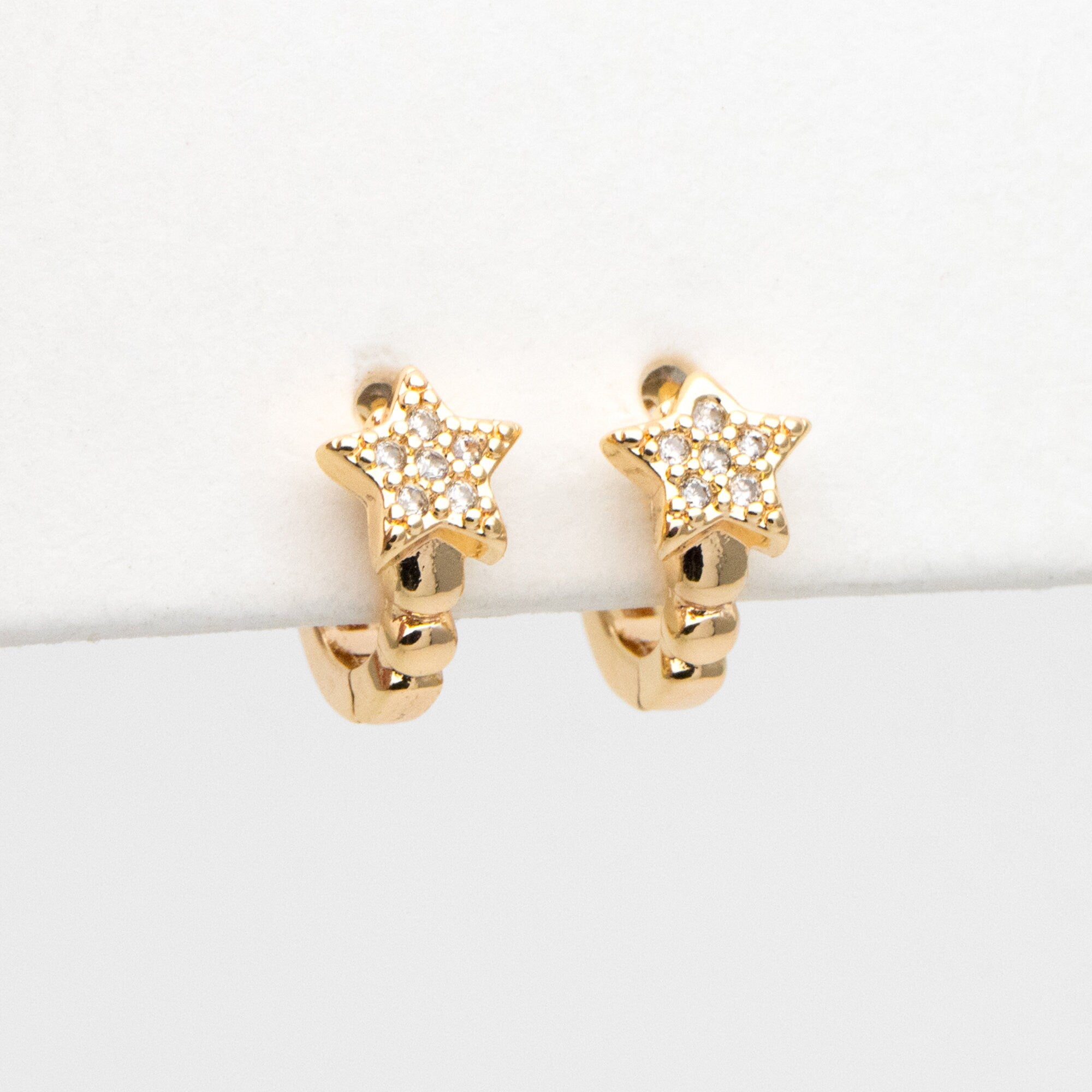 4pcs CZ Paved Tiny Star Hoop Earrings, Round Leverback Ear Hooks, 18K Gold plated Brass, Cartilage Hoop (GB-3399-A)