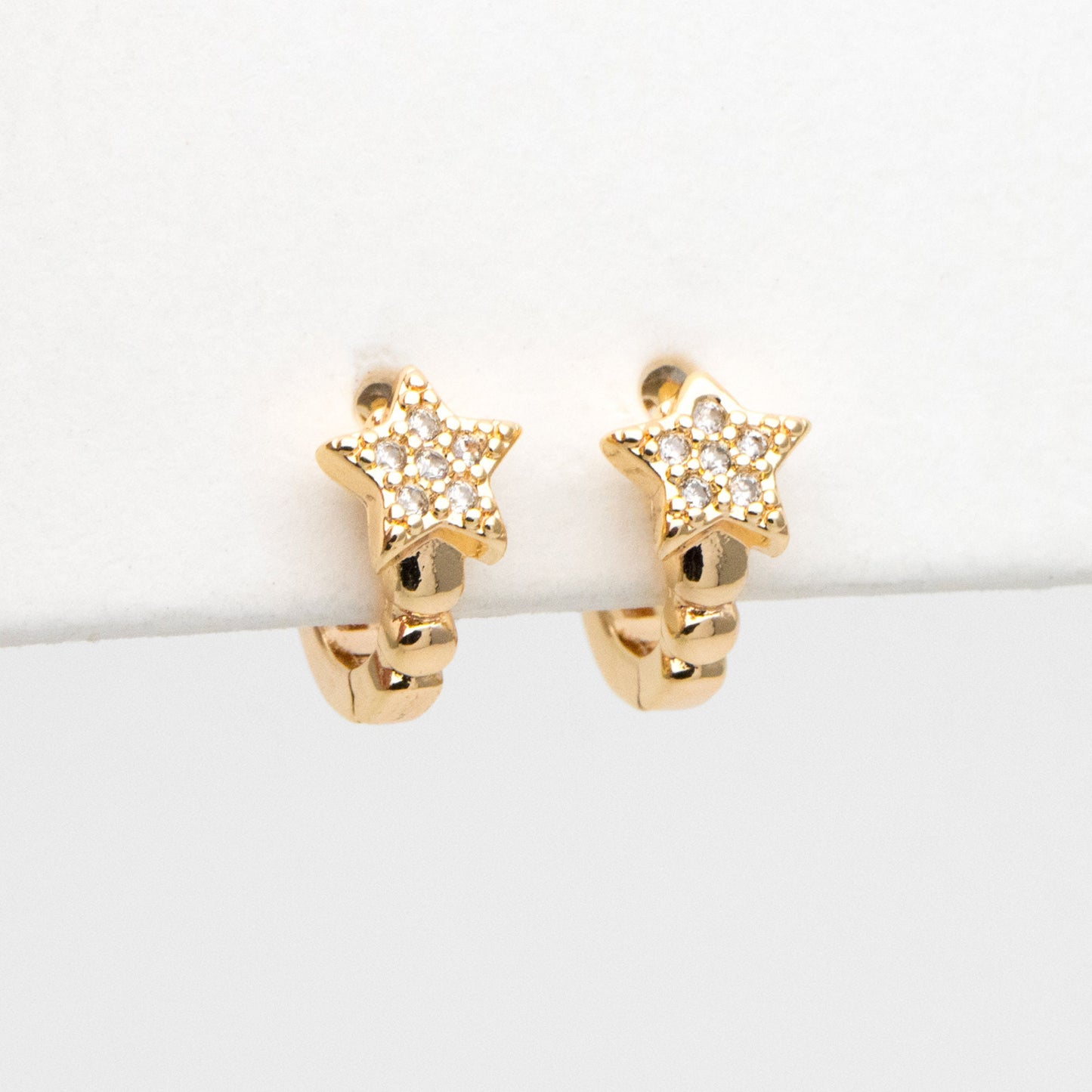4pcs CZ Paved Tiny Star Hoop Earrings, Round Leverback Ear Hooks, 18K Gold plated Brass, Cartilage Hoop (GB-3399-A)