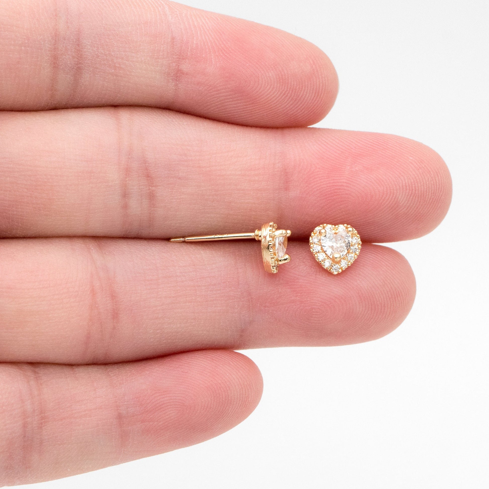 4pcs CZ Pave Heart Ear Posts, Gold Plated Brass Stud Earrings, Jewelry Findings, Wholesale Supplies (GB-3362)