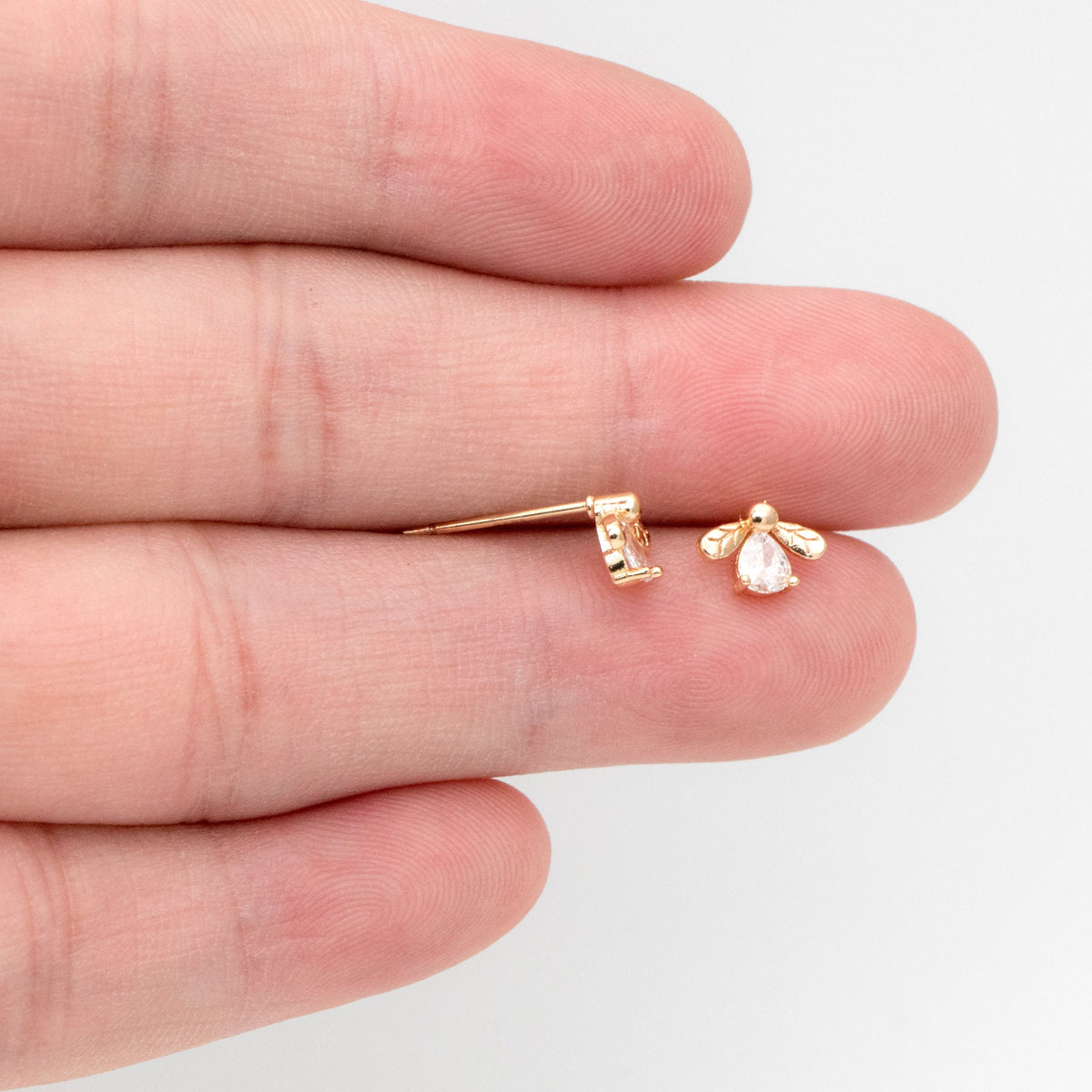 10pcs CZ Pave Gold Bee Earring Posts, Gold Plated Brass, Jewelry Supplies (GB-3896-B)