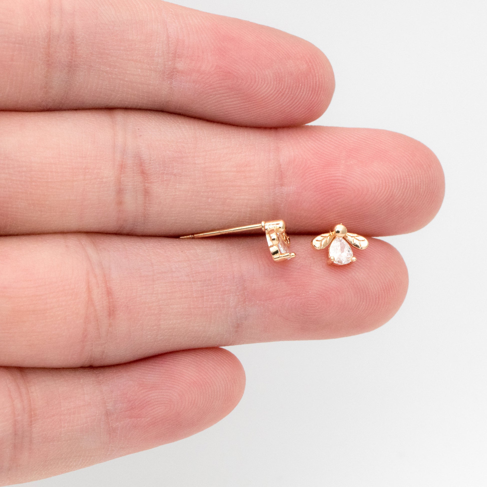 10pcs CZ Pave Gold Bee Earring Posts, Gold Plated Brass, Jewelry Supplies (GB-3896-B)