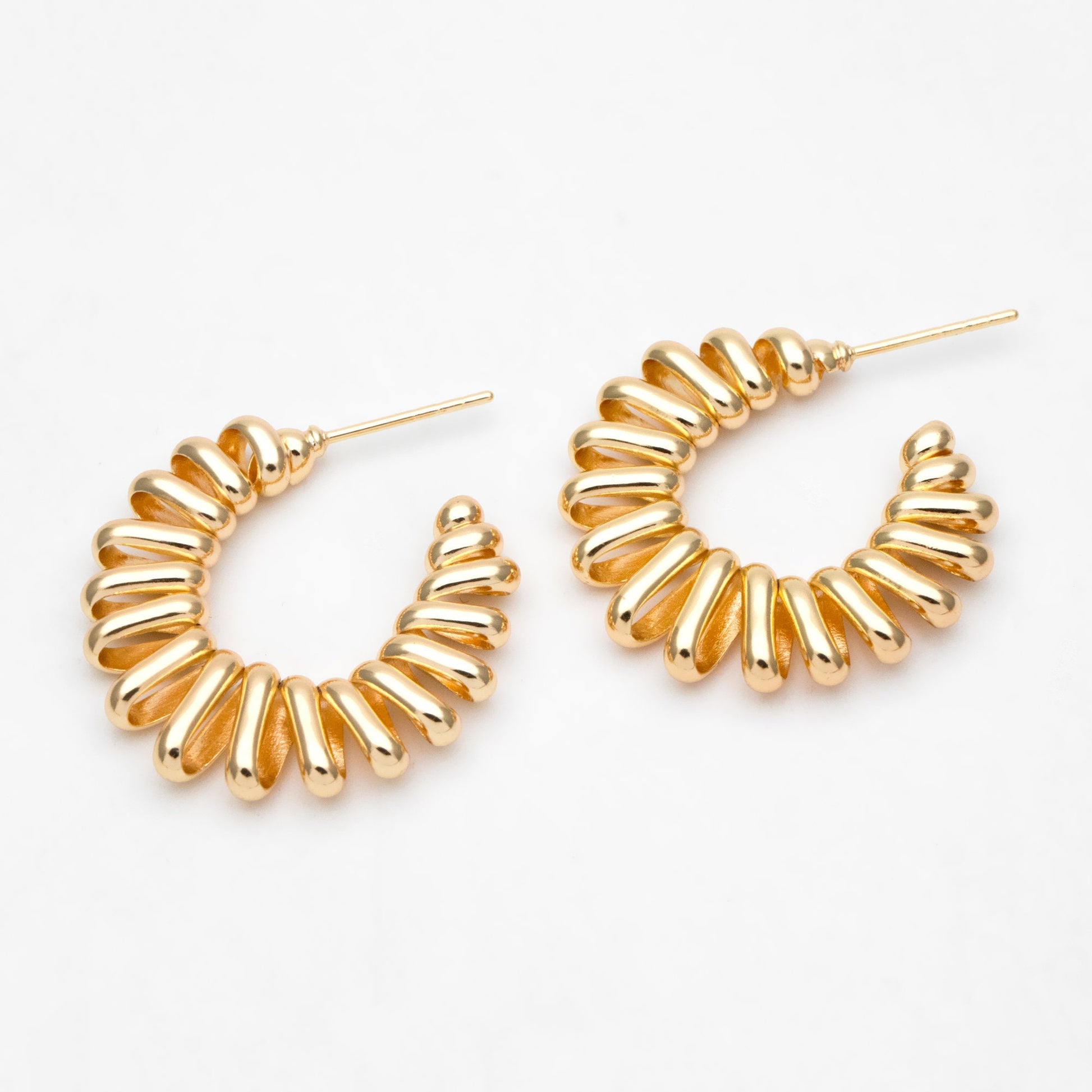 4pcs Gold Round Circle Ear Posts 26mm, Twisted Wire Stud Earrings, Simple Geometric Hoop Earrings (GB-3375)