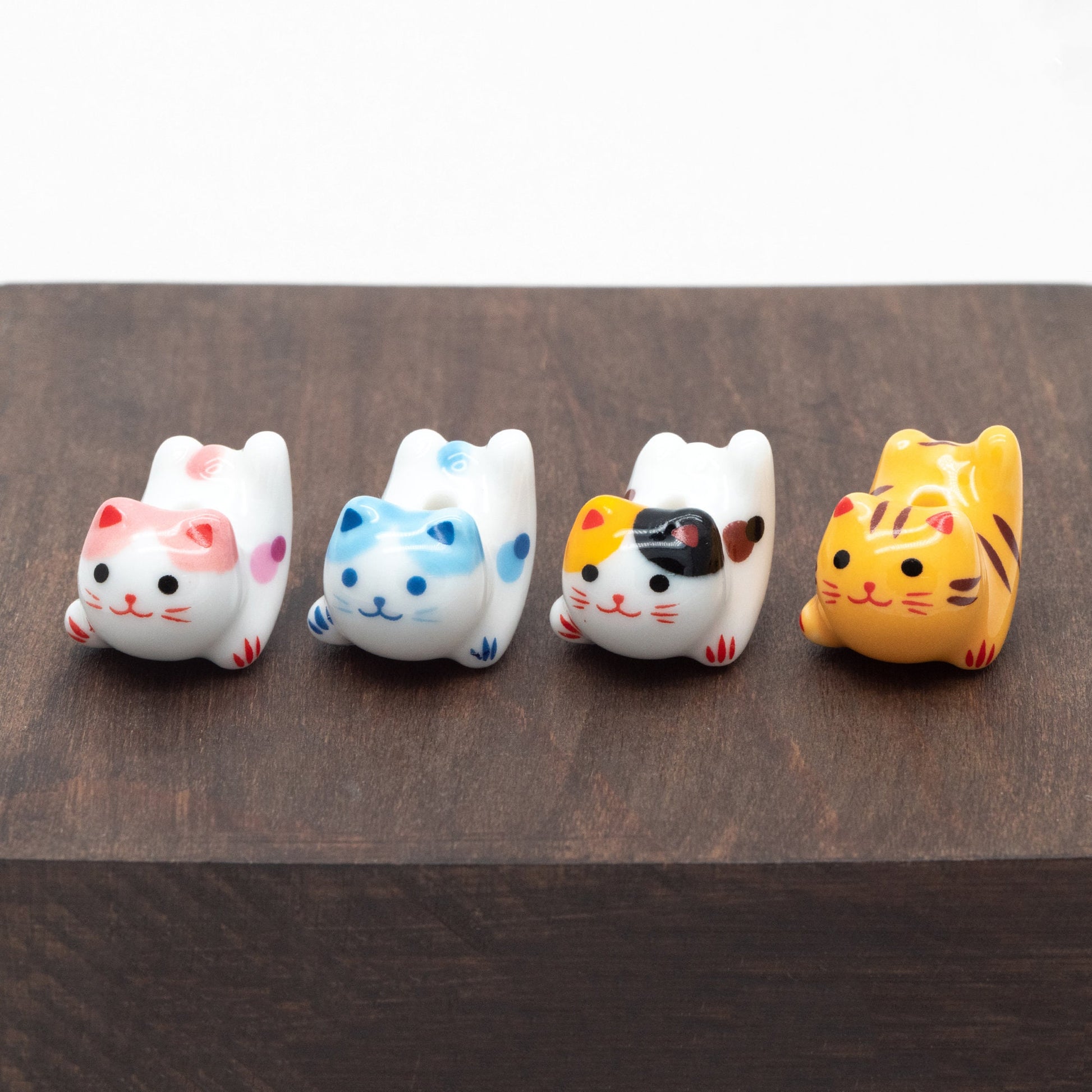 10 beads- Porcelain Lucky Cat beads 20mm, Handmade Ceramic Maneki Neko, Kawaii Animal Beads (TC-171)