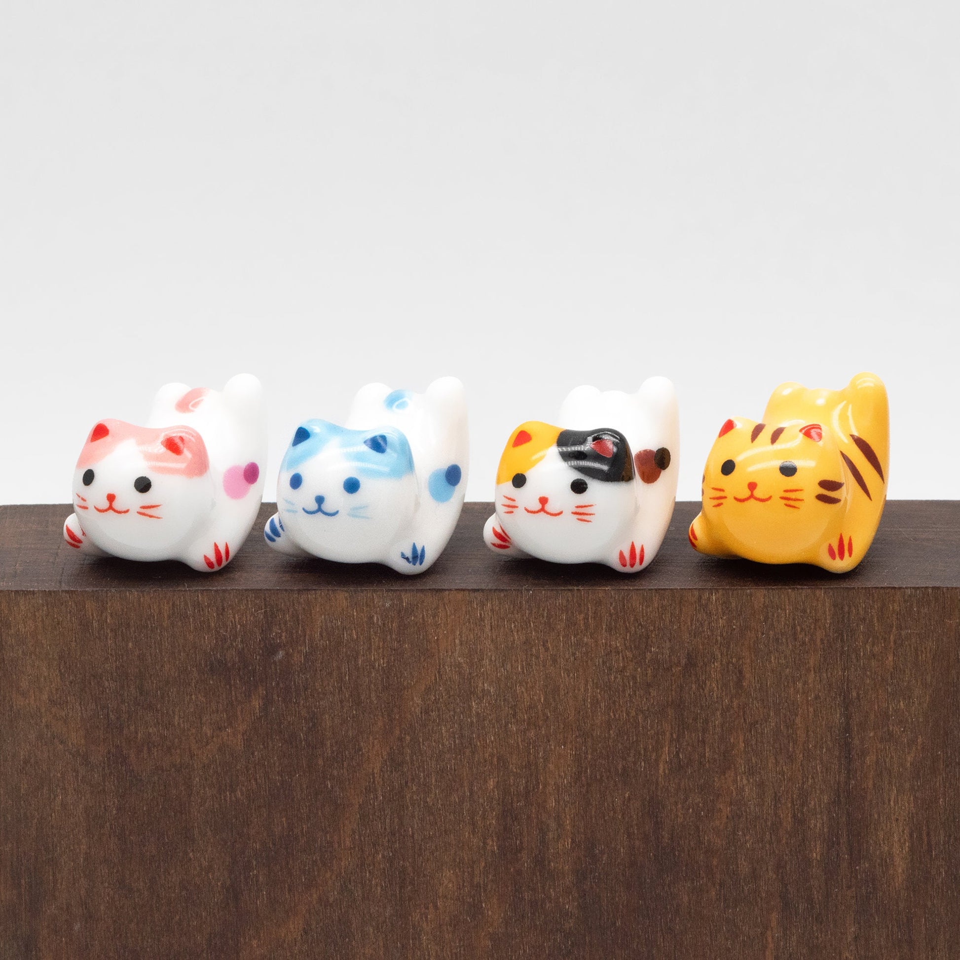 10 beads- Porcelain Lucky Cat beads 20mm, Handmade Ceramic Maneki Neko, Kawaii Animal Beads (TC-171)