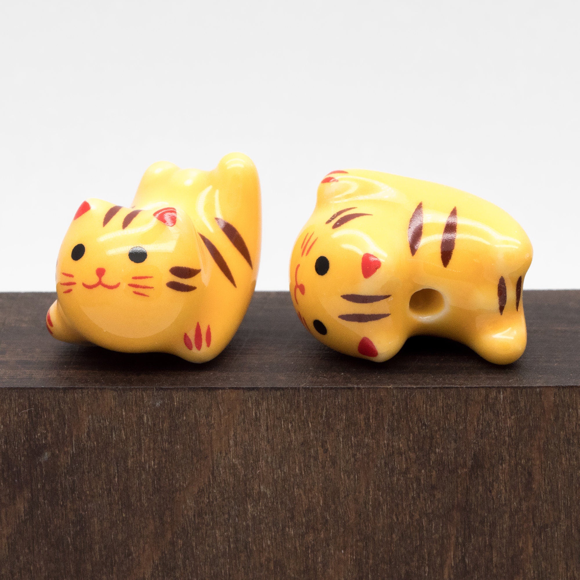 10 beads- Porcelain Lucky Cat beads 20mm, Handmade Ceramic Maneki Neko, Kawaii Animal Beads (TC-171)