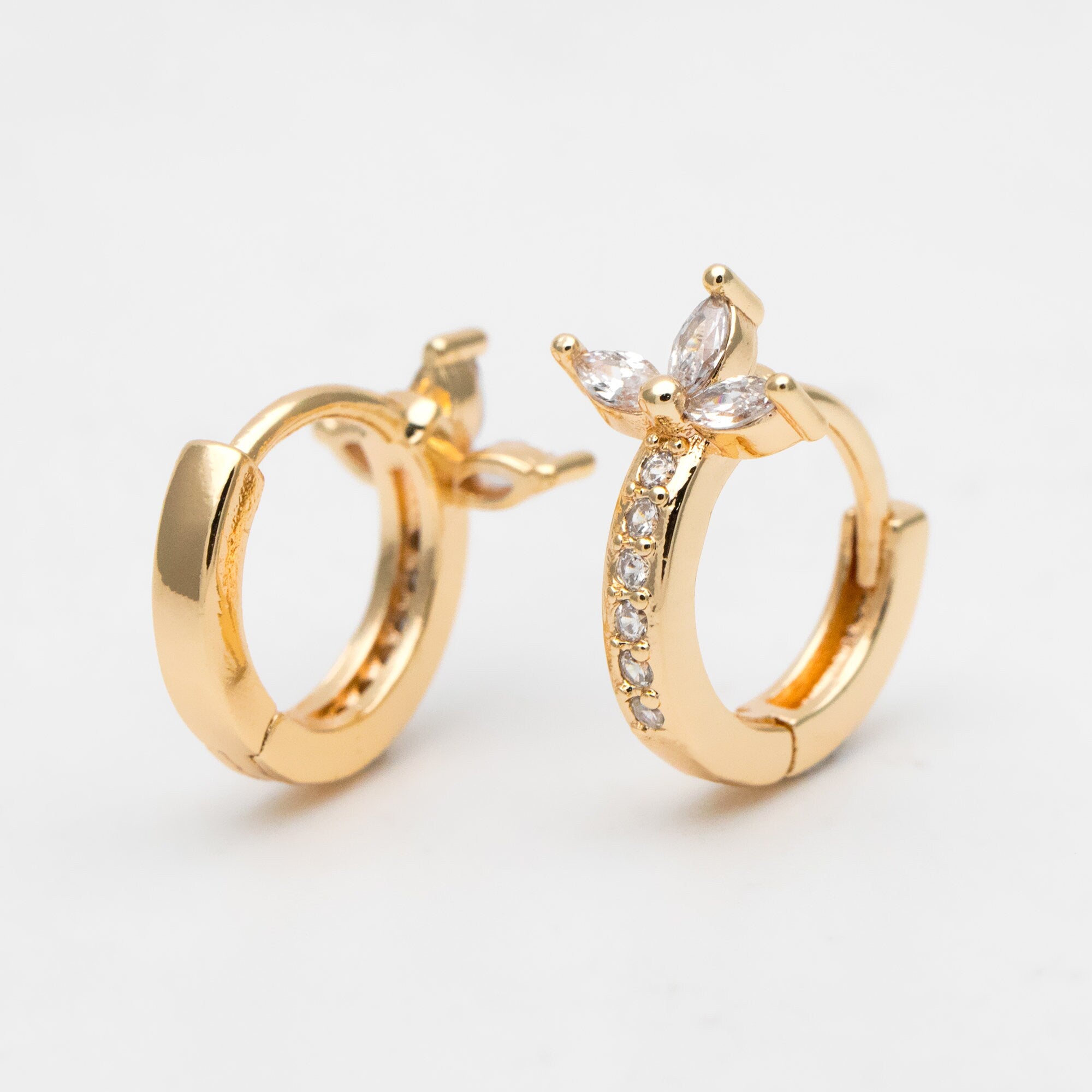 4pcs CZ Pave Tiny Leaf Hoop Earrings, 12mm, Dainty Huggie Earrings (GB-3477-D)