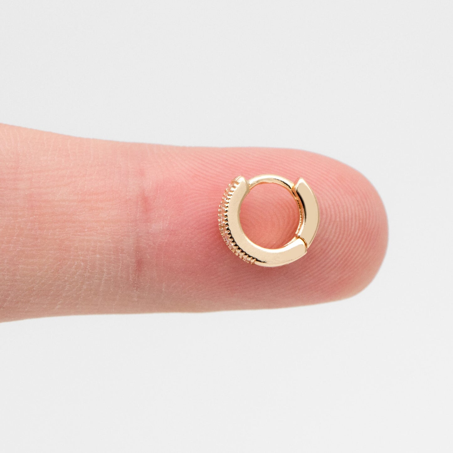 4pcs CZ Pave Tiny Hoop Earring, 9mm, Round Leverback Ear Hooks, Cartilage Hoop (GB-3474-E)