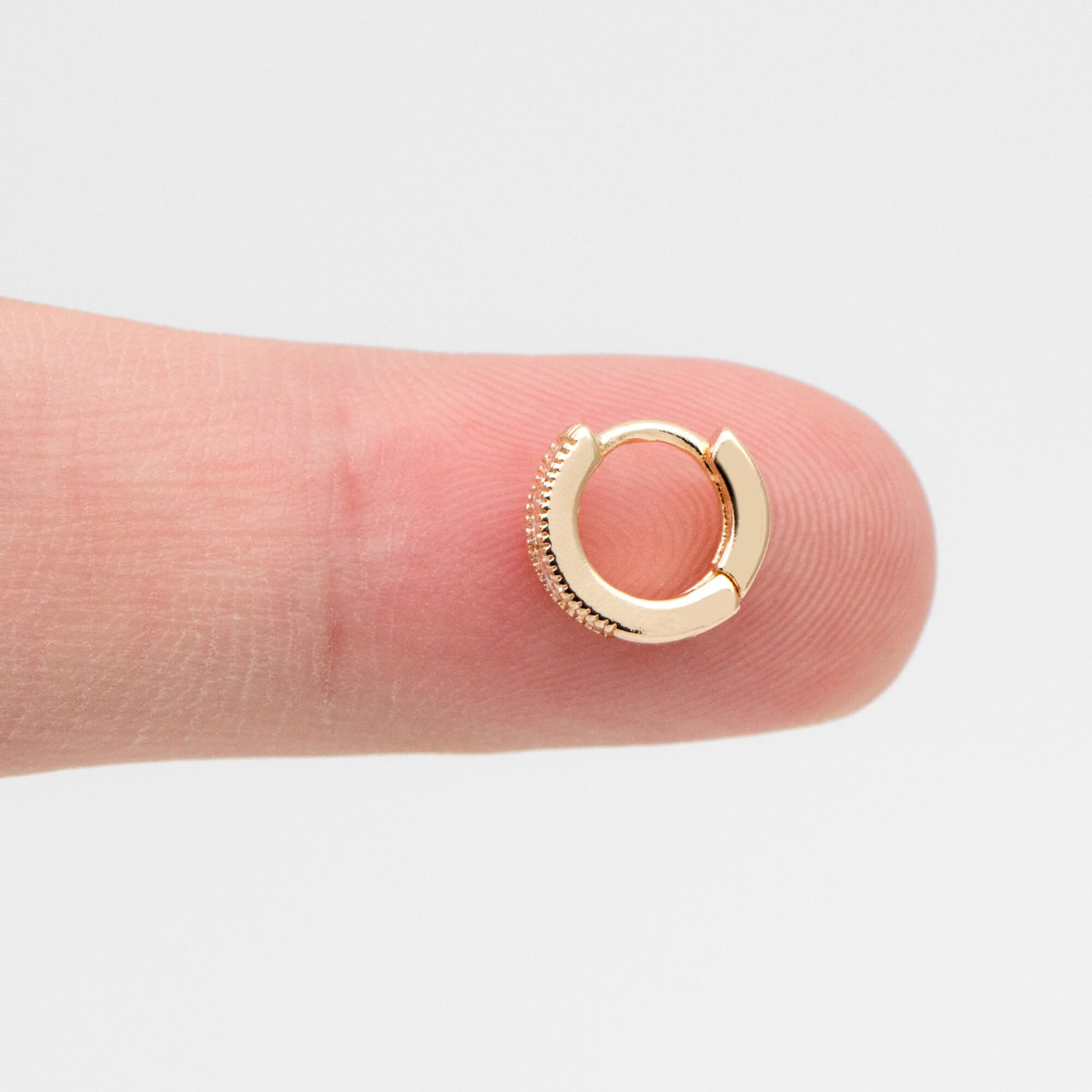 4pcs CZ Pave Tiny Hoop Earring, 9mm, Round Leverback Ear Hooks, Cartilage Hoop (GB-3474-E)